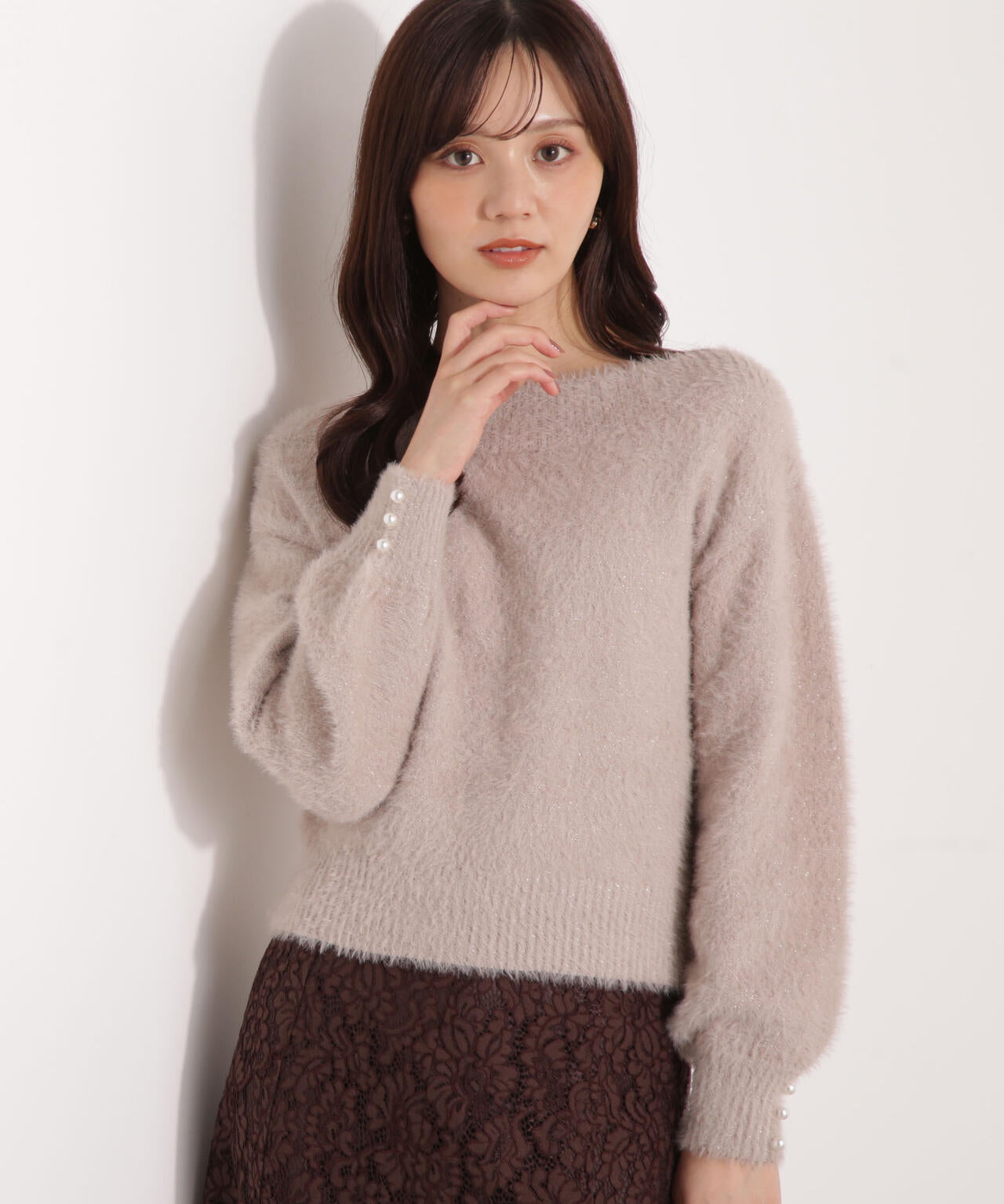 【加藤栞さん着用】ミニシャギーオフショルニット【ネイビー:WEB・一部店舗限定】