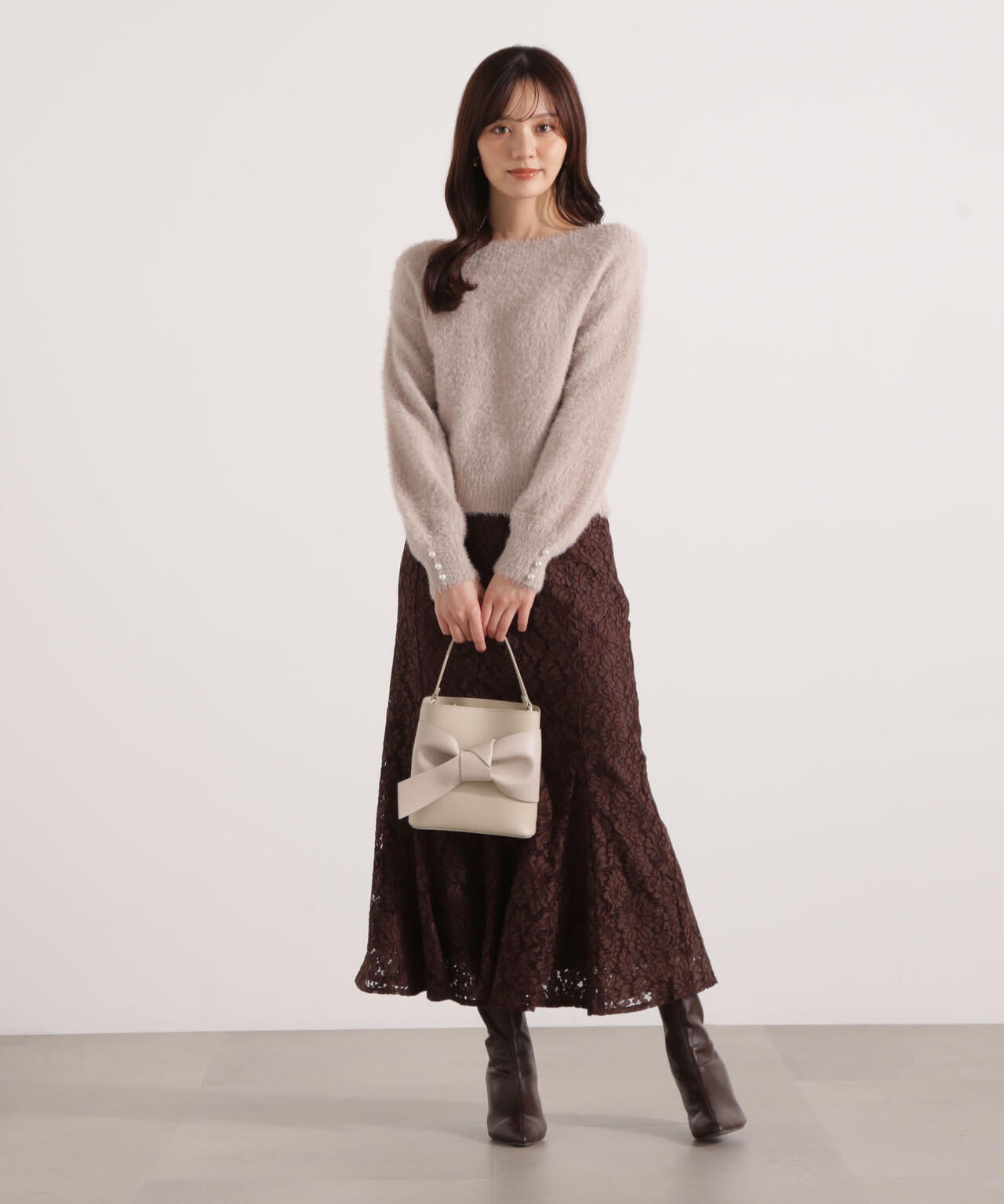 【加藤栞さん着用】ミニシャギーオフショルニット【ネイビー:WEB・一部店舗限定】