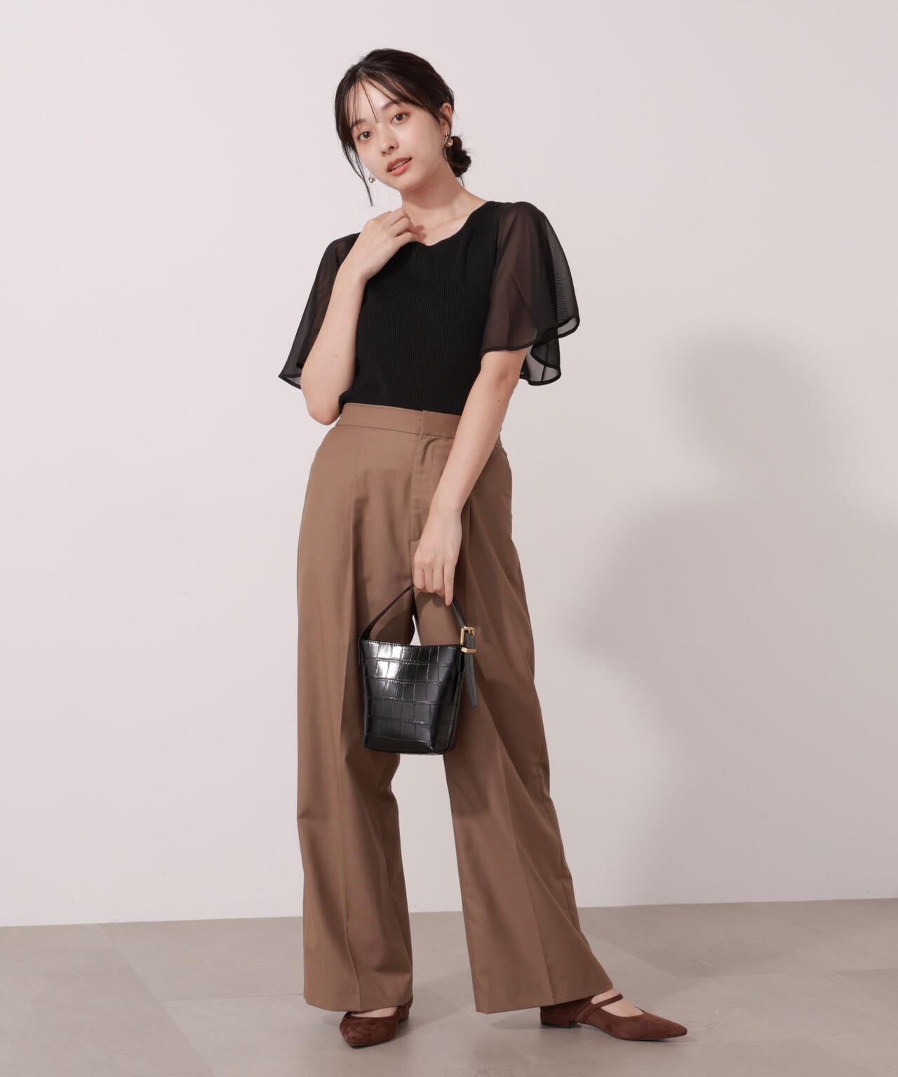 シアーフレアスリーブリブニット