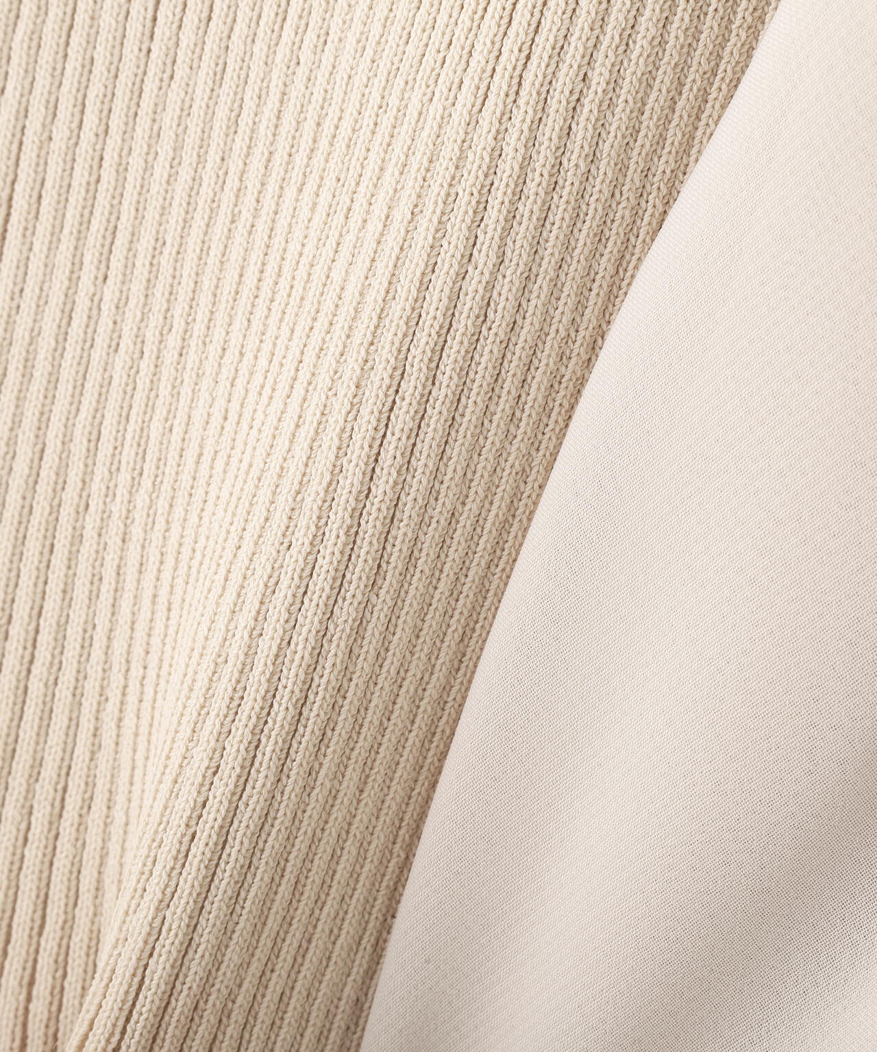 シアーフレアスリーブリブニット