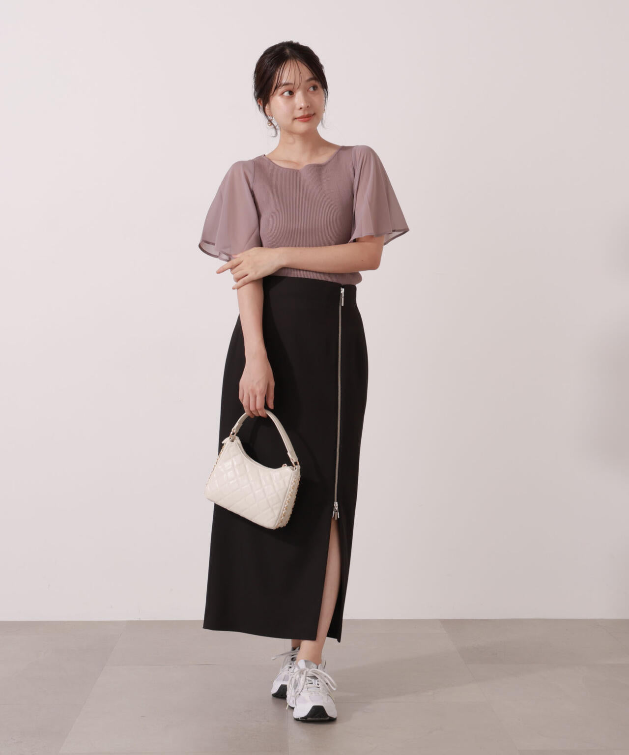 シアーフレアスリーブリブニット