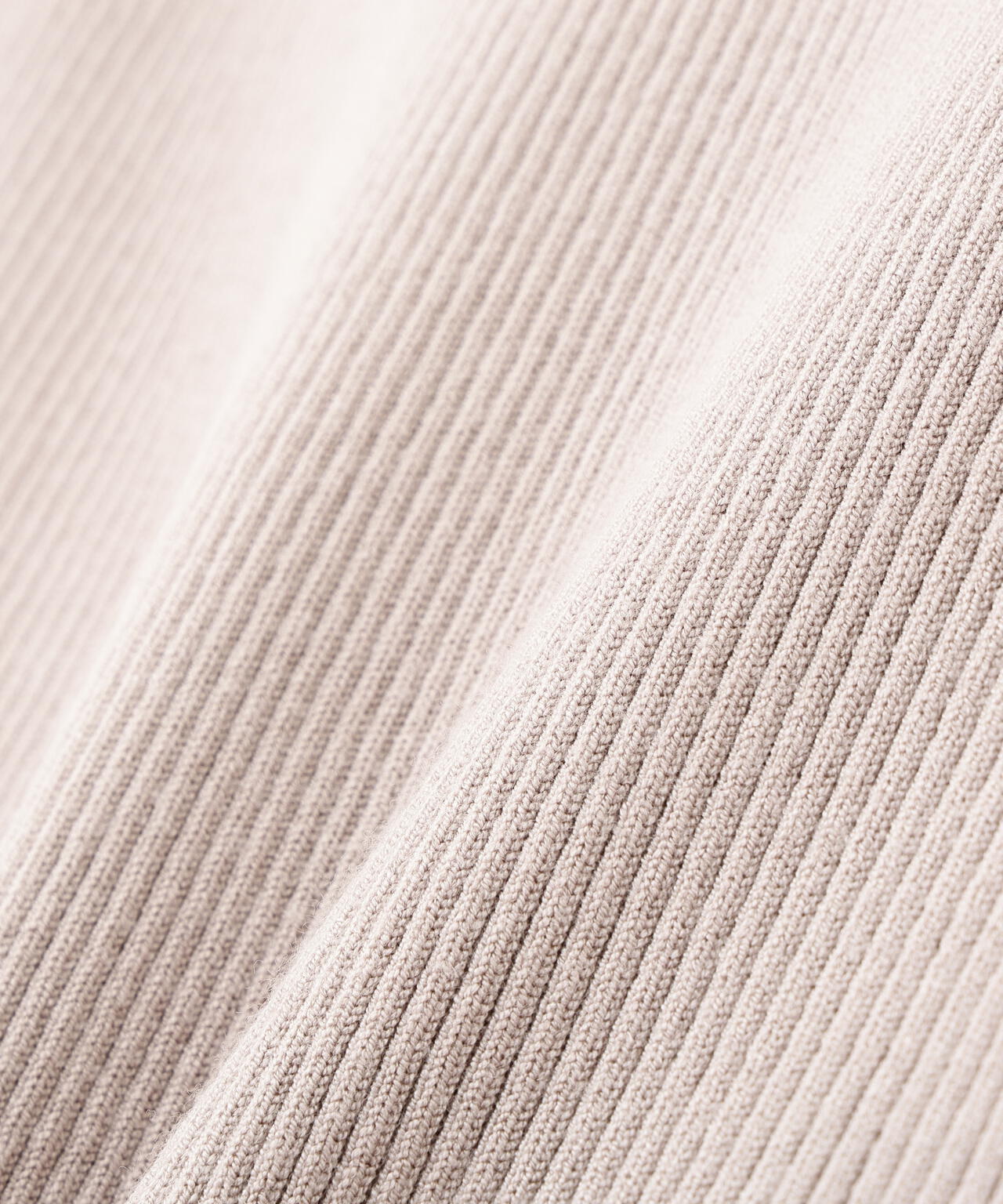 エンブロイダリースリーブニット