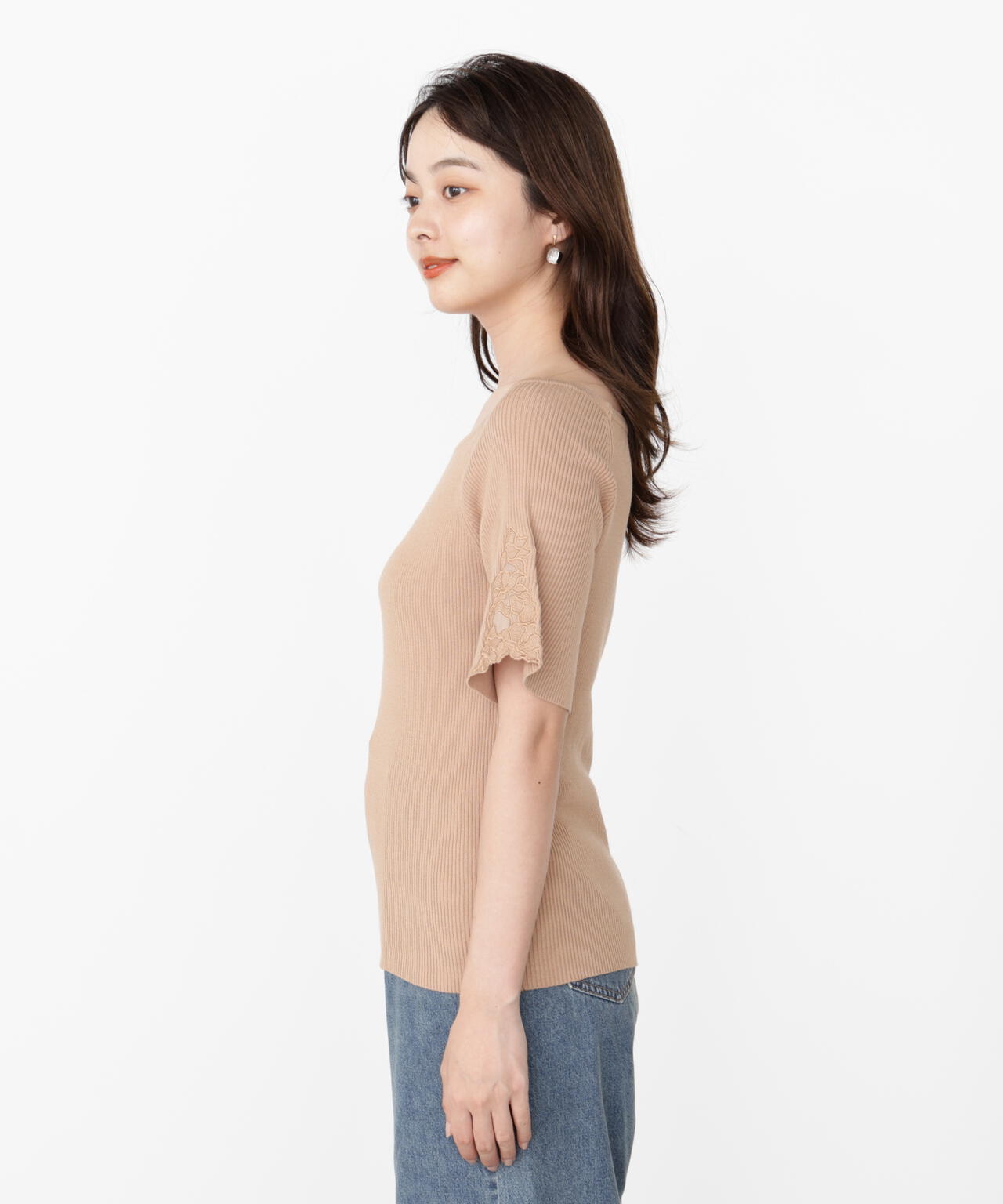 エンブロイダリースリーブニット