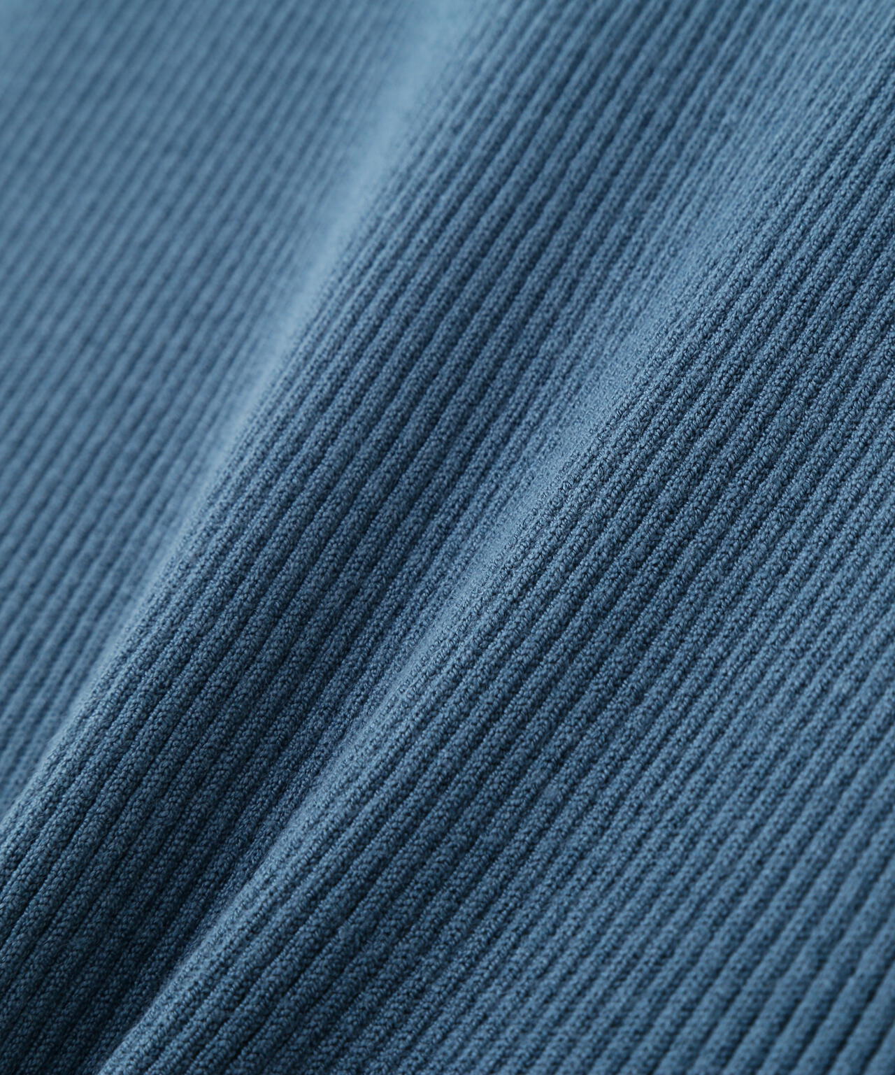 エンブロイダリースリーブニット