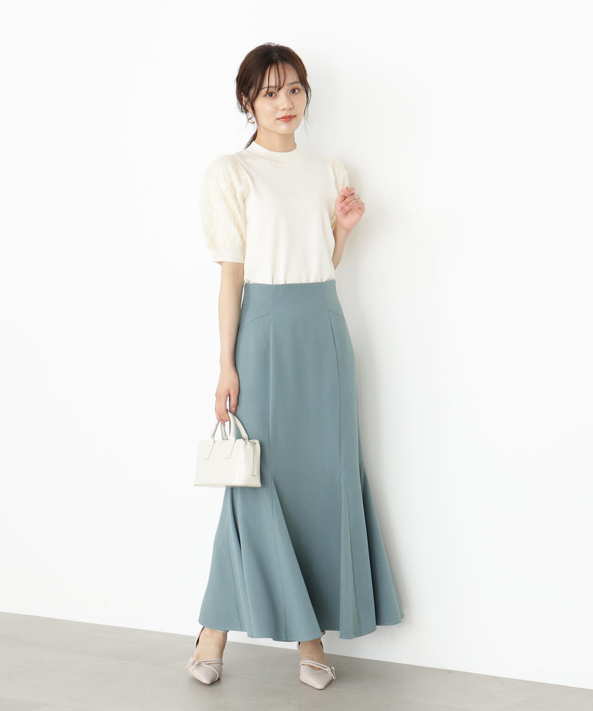レースドッキングスリーブニット【ベージュ:official site限定】