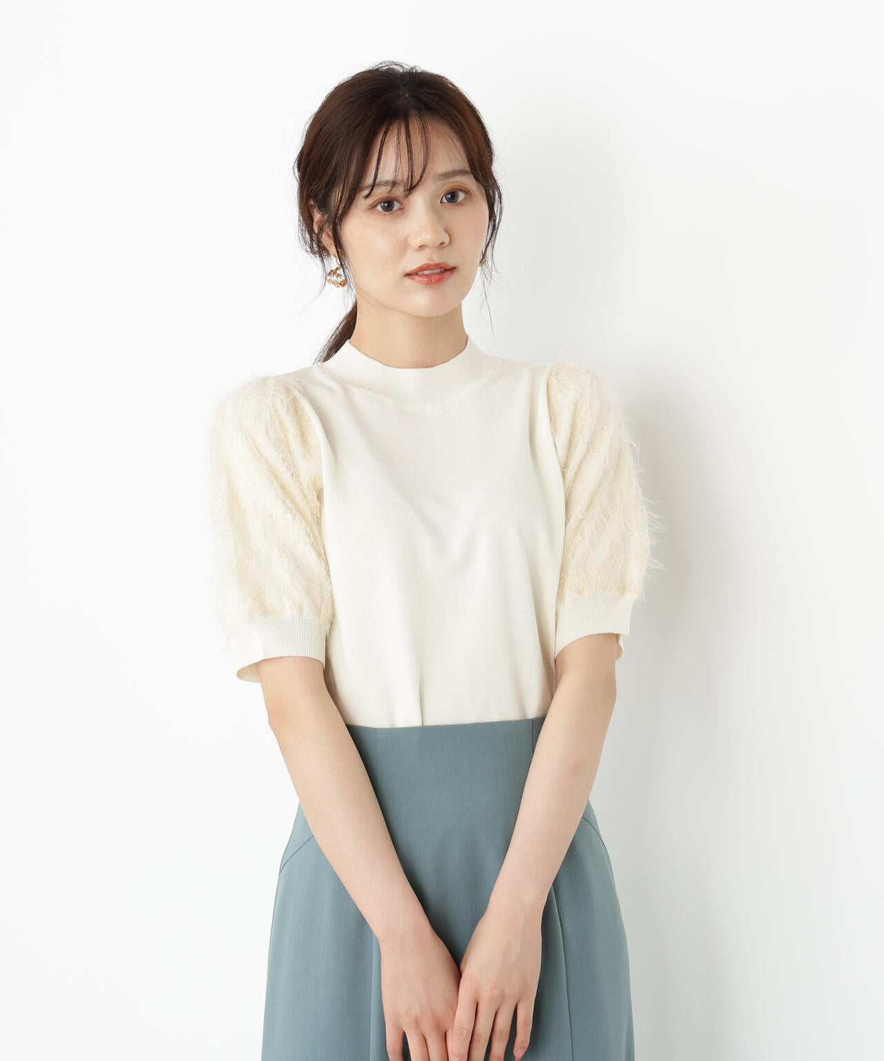 レースドッキングスリーブニット【ベージュ:official site限定】