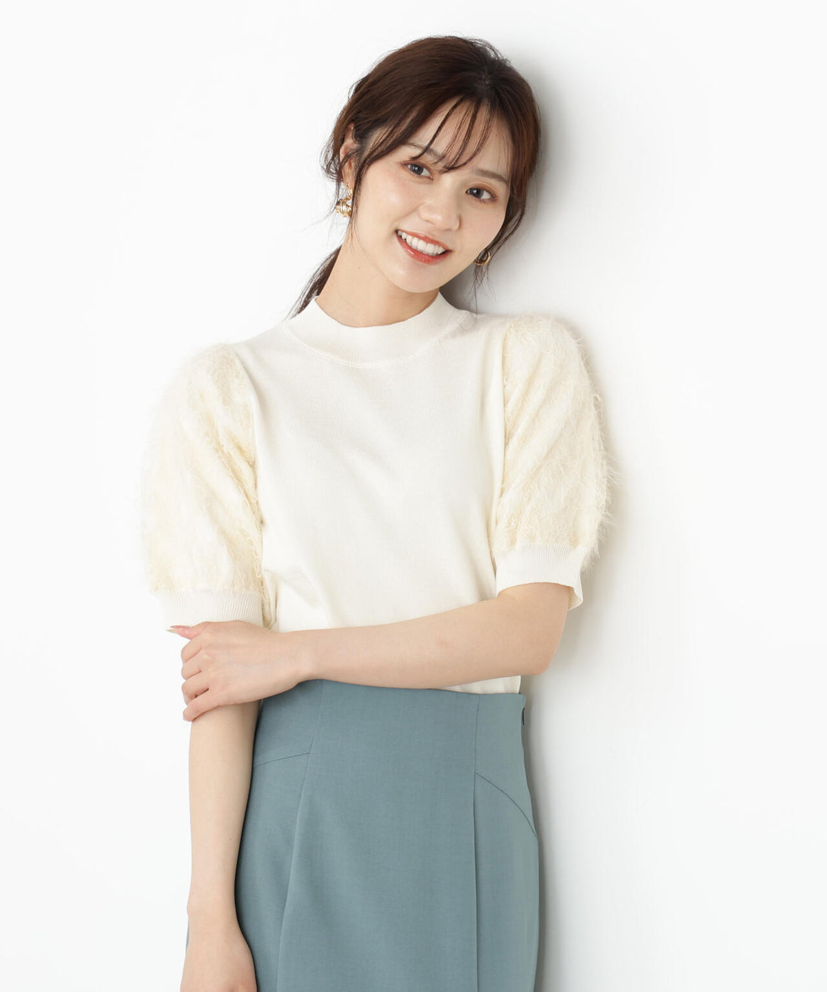 レースドッキングスリーブニット【ベージュ:official site限定】