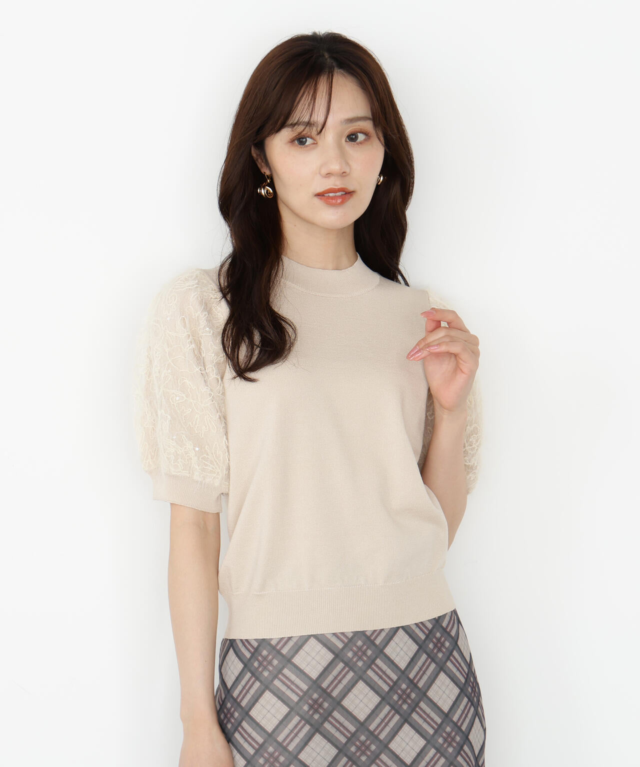 レースドッキングスリーブニット【ベージュ:official site限定】