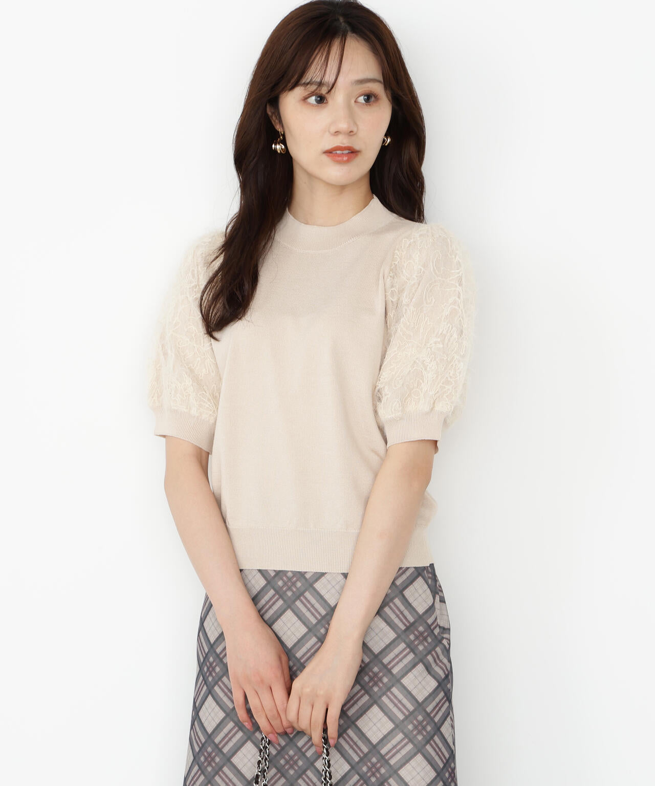 レースドッキングスリーブニット【ベージュ:official site限定】