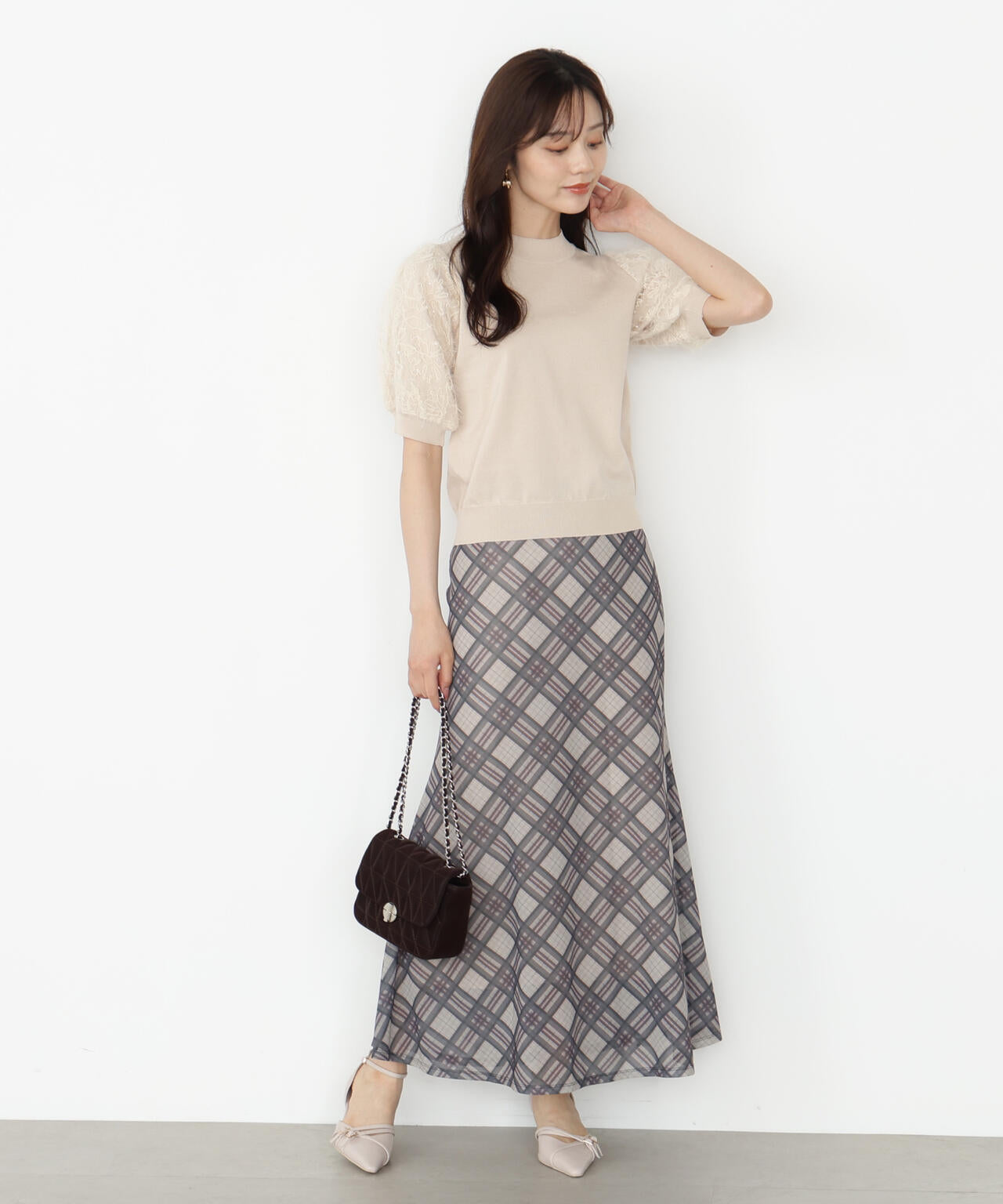 レースドッキングスリーブニット【ベージュ:official site限定】