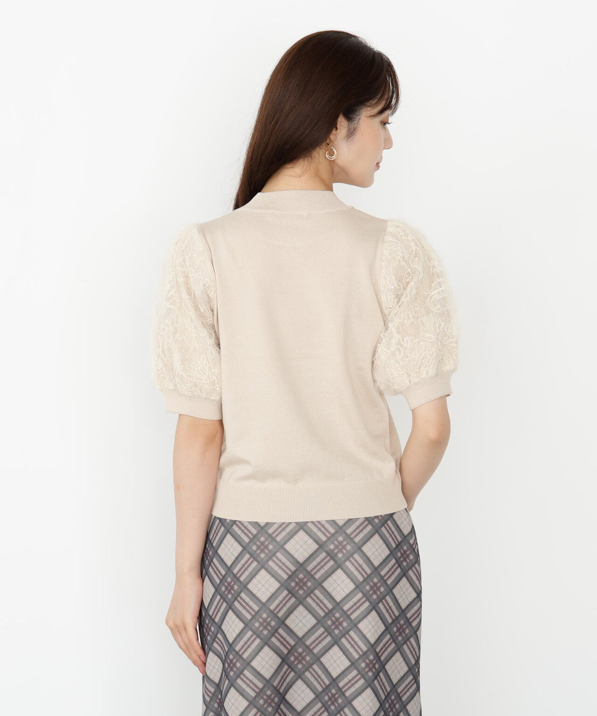 レースドッキングスリーブニット【ベージュ:official site限定】