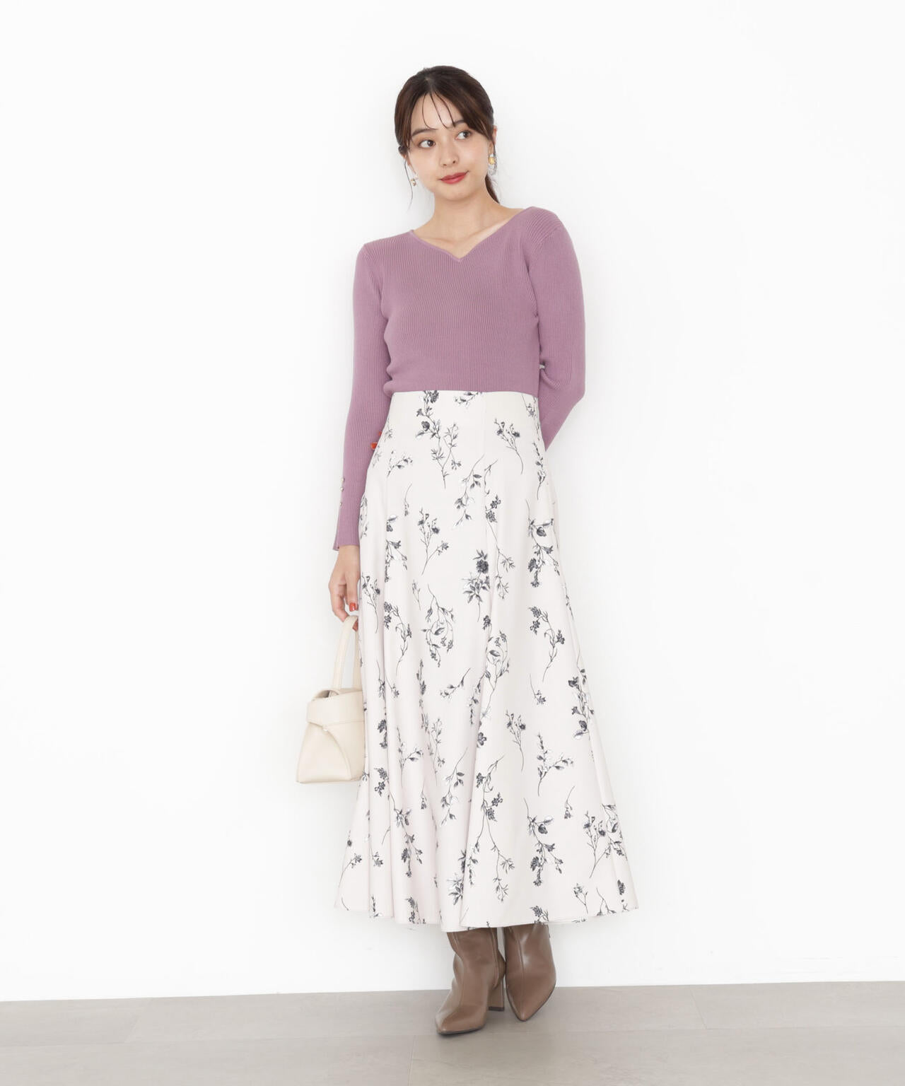 【松川星さん着用】<ハンドウォッシャブル>ハートカットリブニット