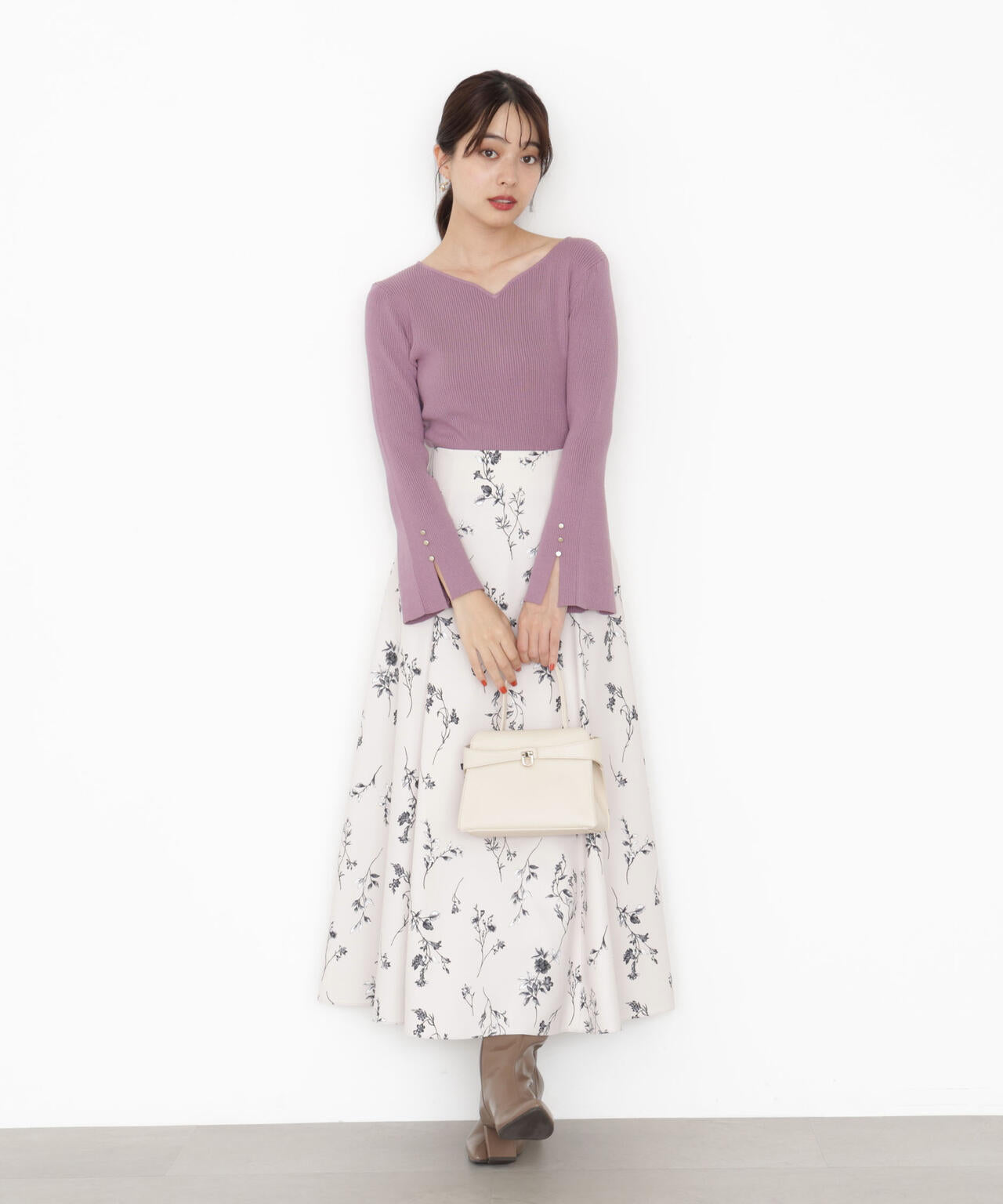 【松川星さん着用】<ハンドウォッシャブル>ハートカットリブニット