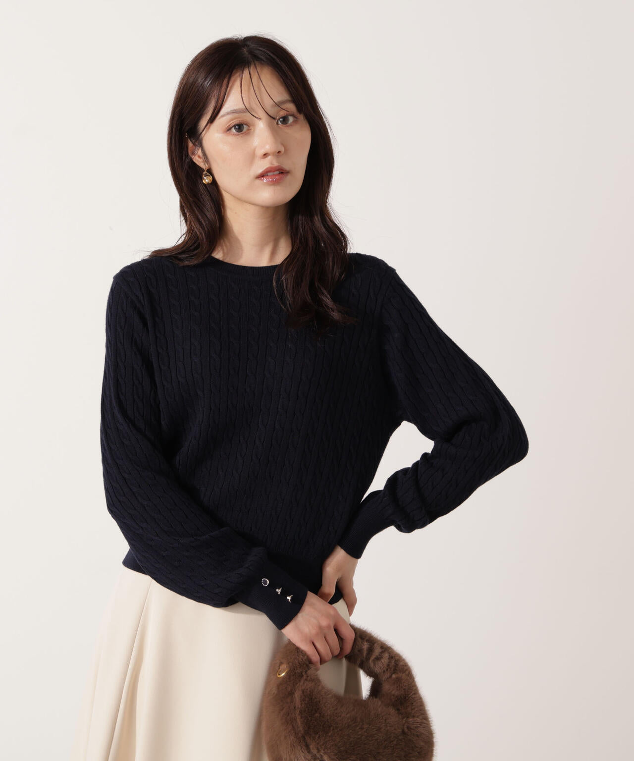 <ハンドウォッシャブル>袖釦ミニケーブルニット