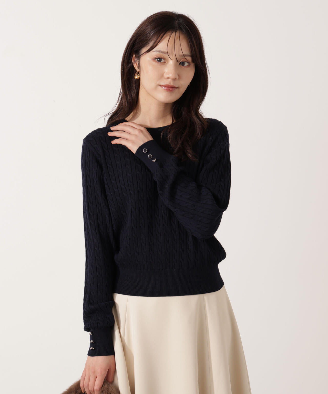 <ハンドウォッシャブル>袖釦ミニケーブルニット
