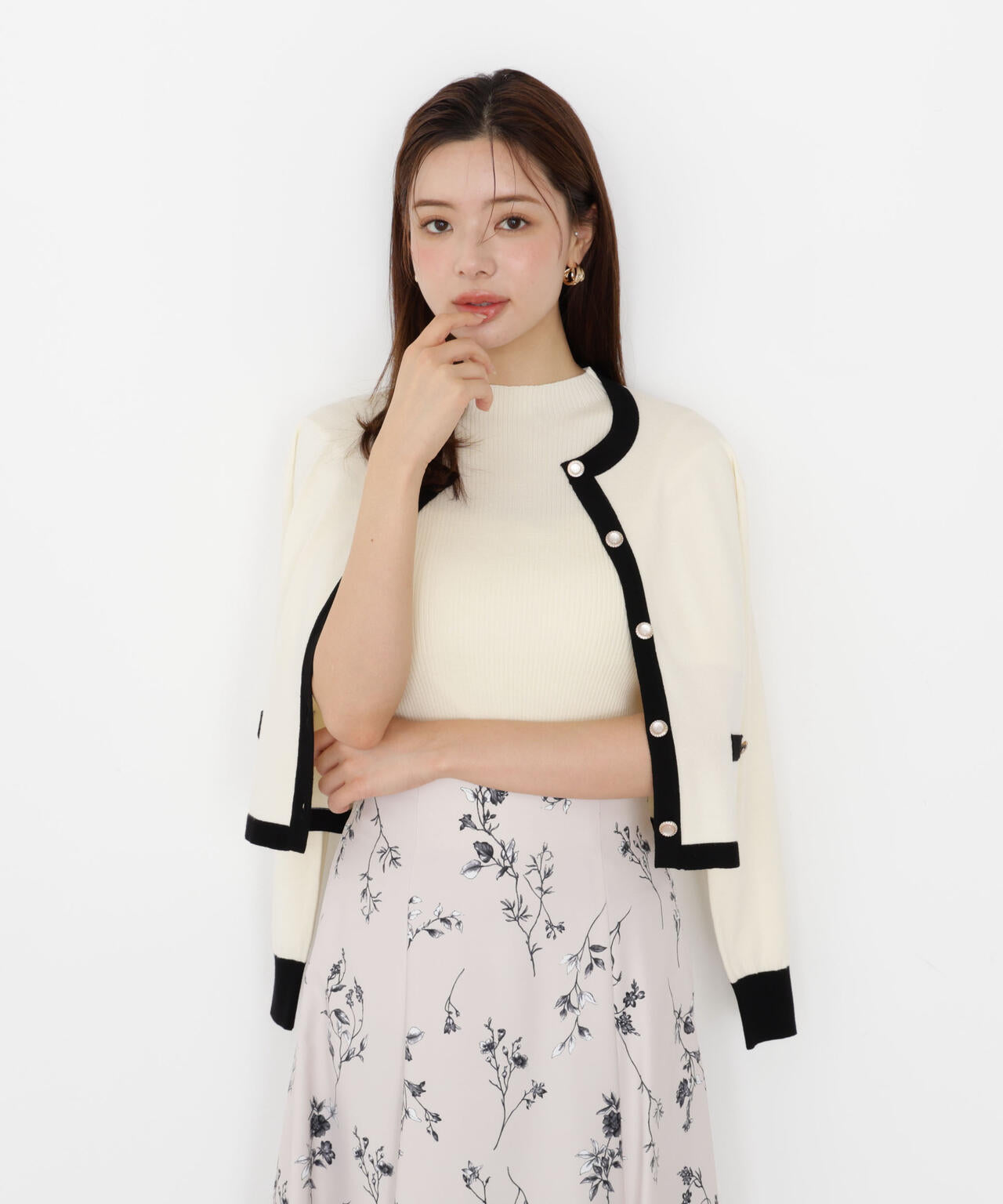 【松川星さん着用】<ハンドウォッシャブル>ニュアンス釦ニットアンサンブル