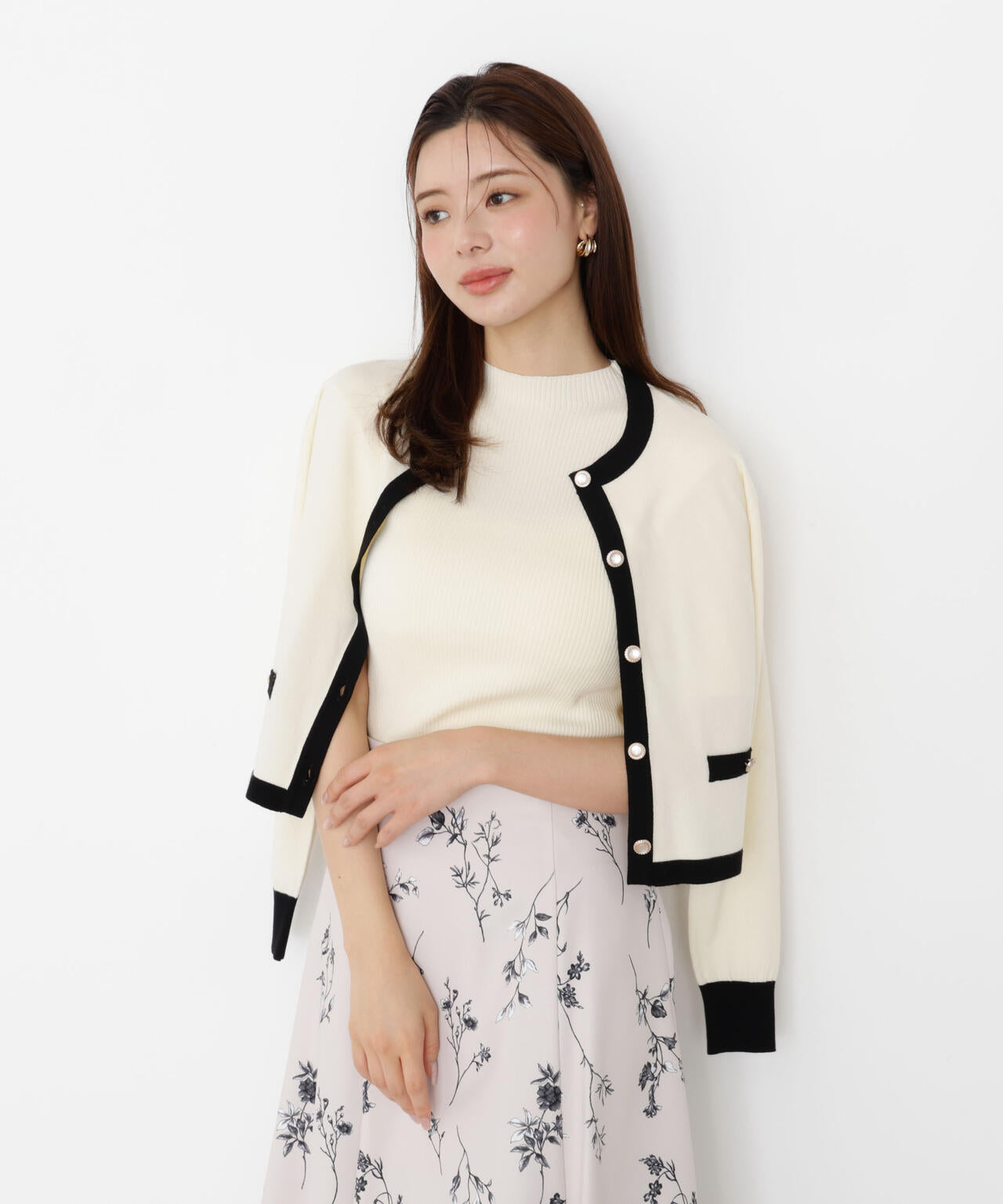 【松川星さん着用】<ハンドウォッシャブル>ニュアンス釦ニットアンサンブル