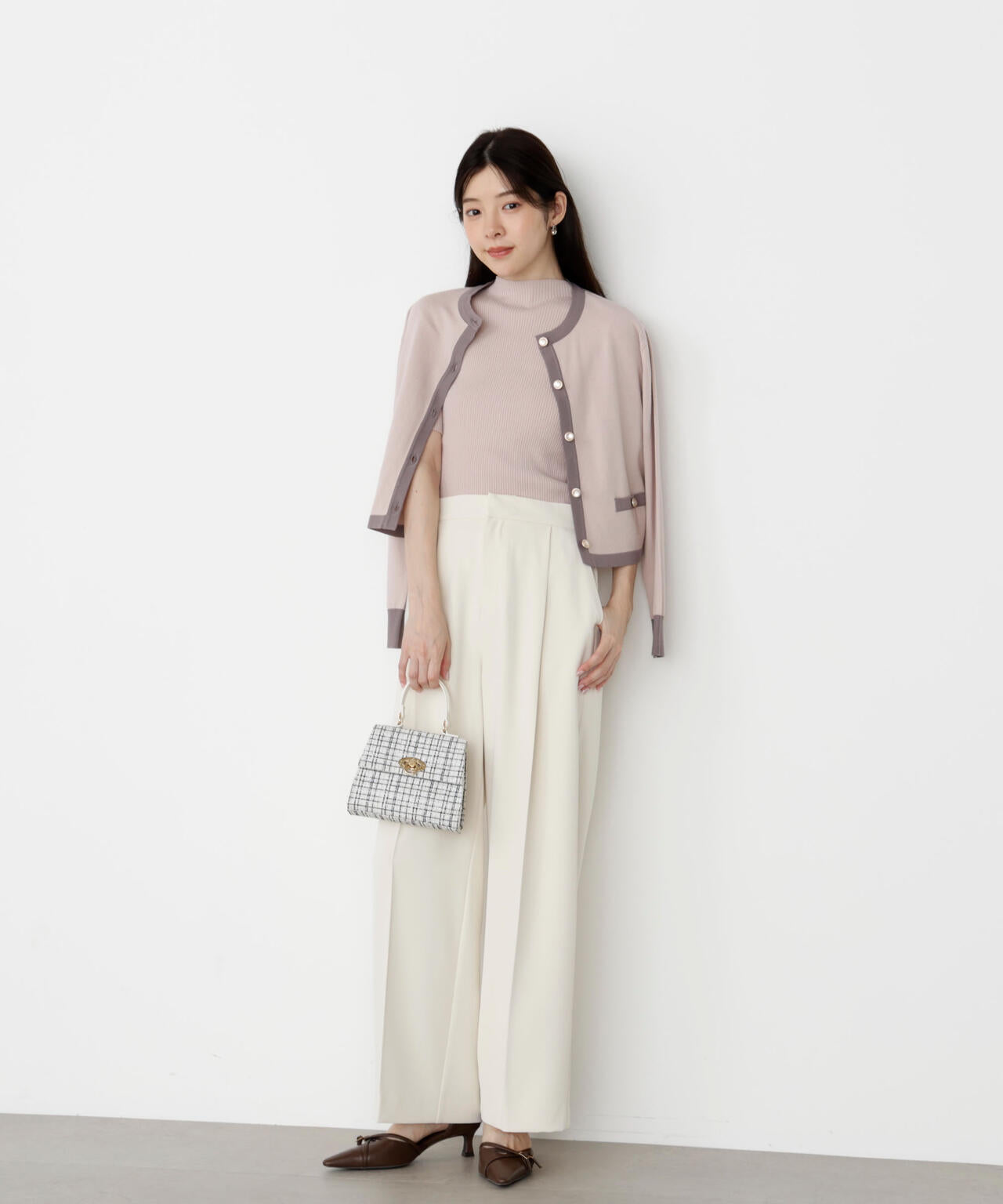 【松川星さん着用】<ハンドウォッシャブル>ニュアンス釦ニットアンサンブル