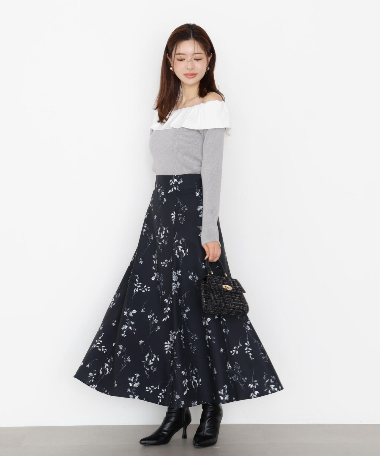 【松川星さん着用】フリルオフショル2wayニット