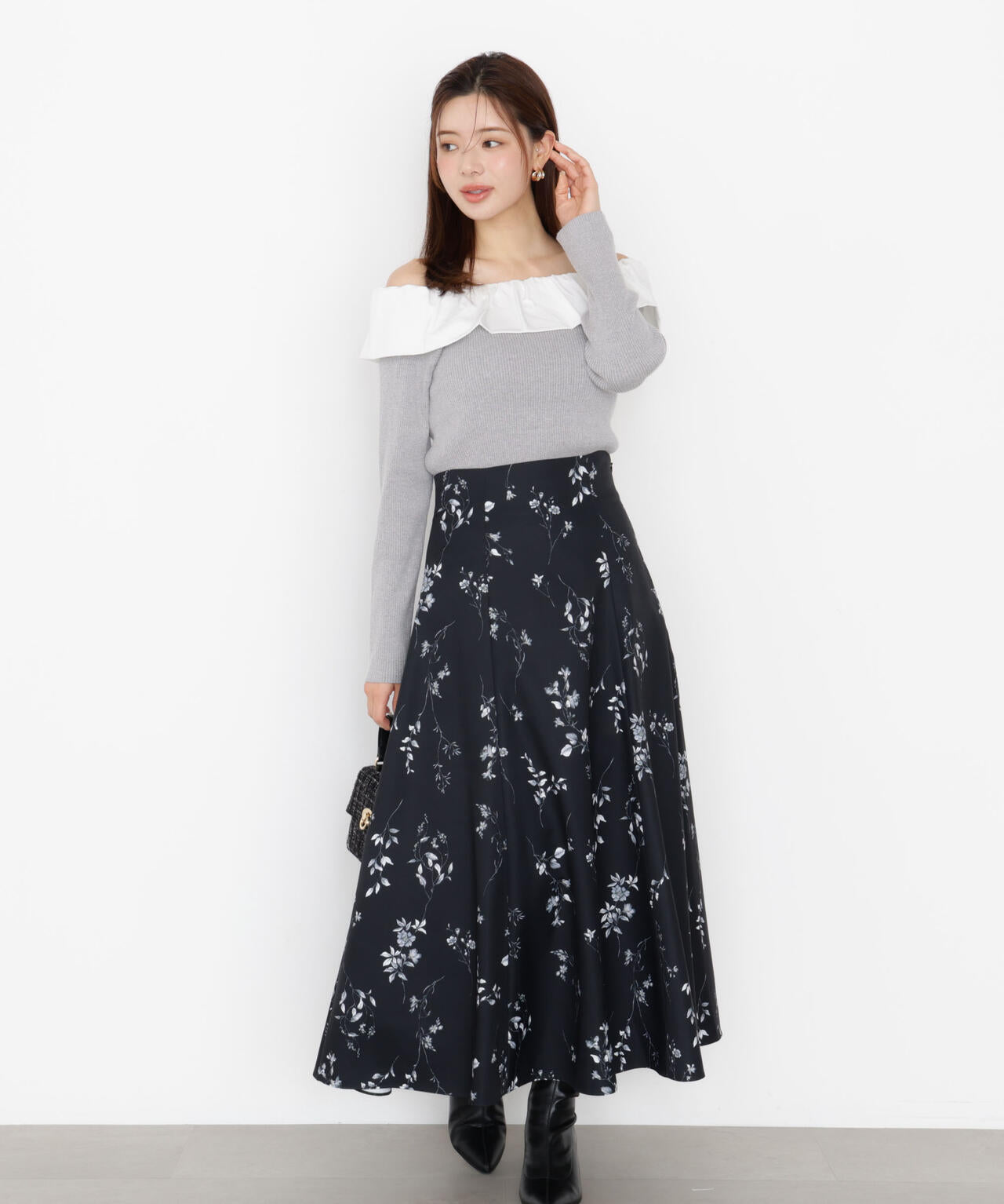 【松川星さん着用】フリルオフショル2wayニット