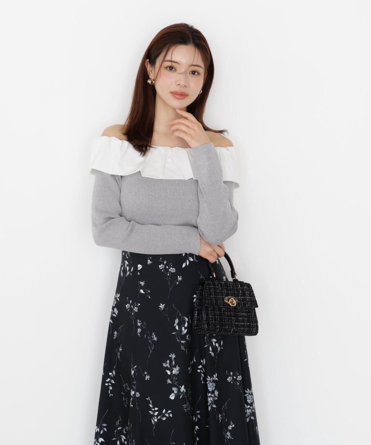 【松川星さん着用】フリルオフショル2wayニット