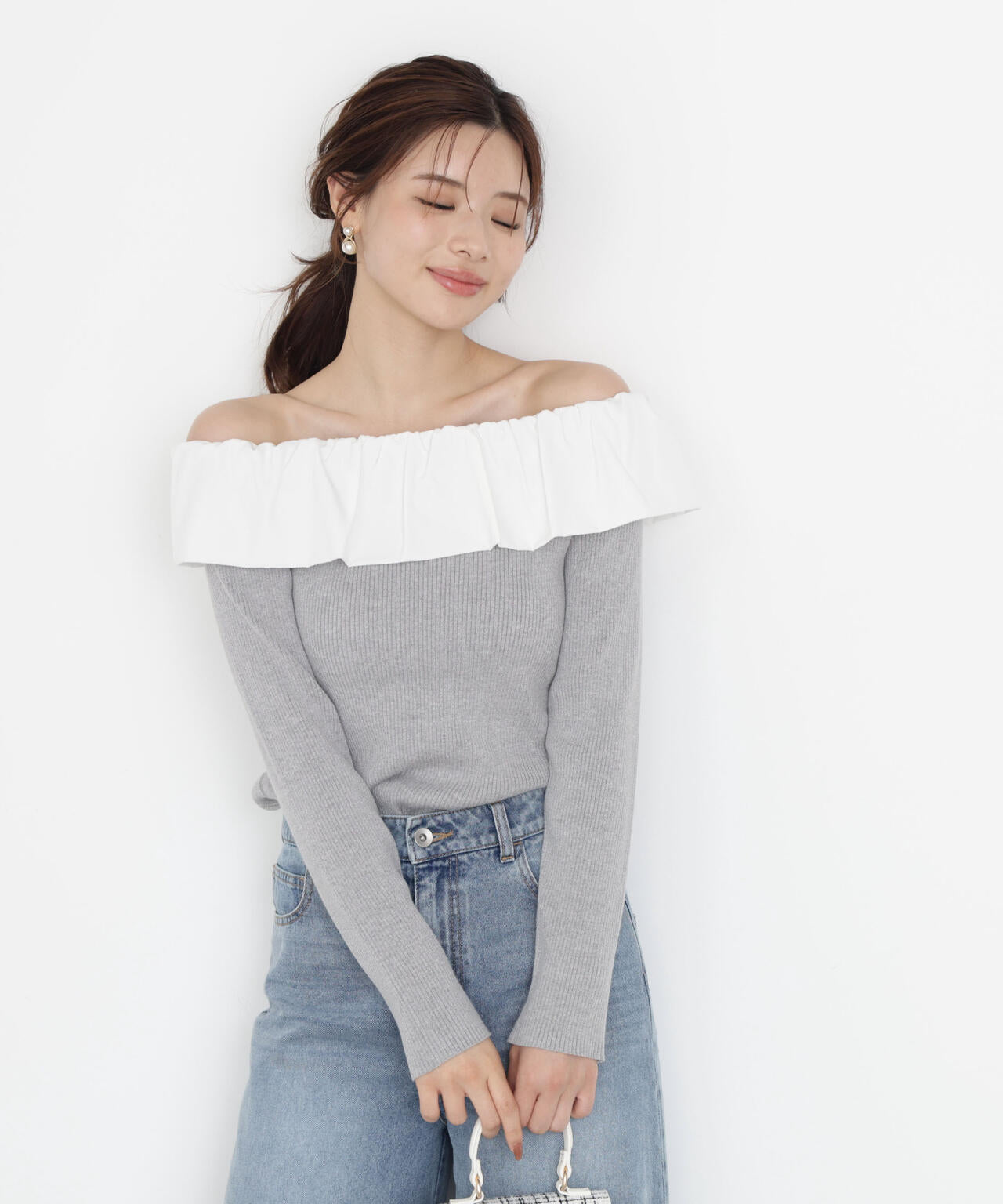 【松川星さん着用】フリルオフショル2wayニット