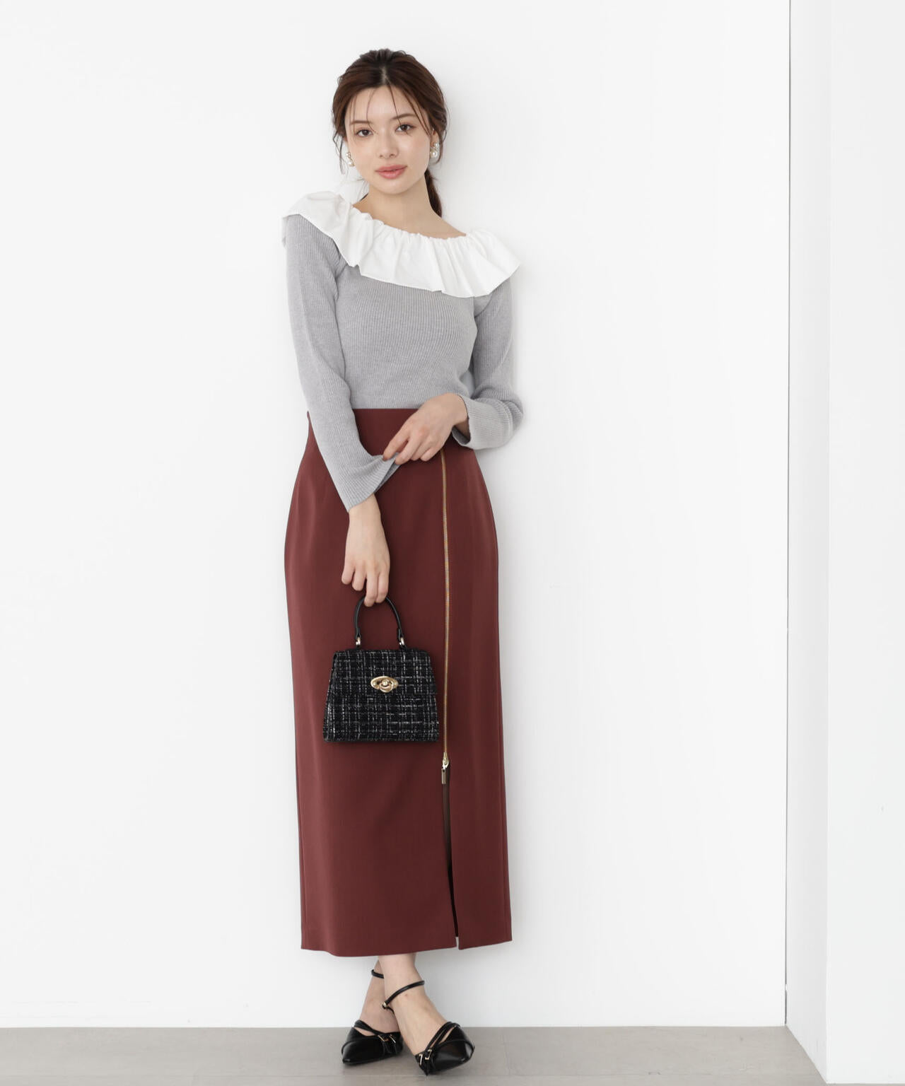 【松川星さん着用】フリルオフショル2wayニット