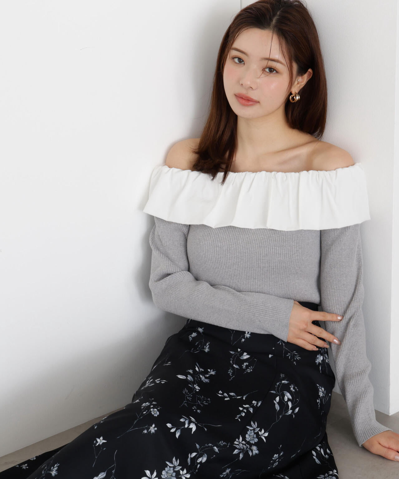 【松川星さん着用】フリルオフショル2wayニット