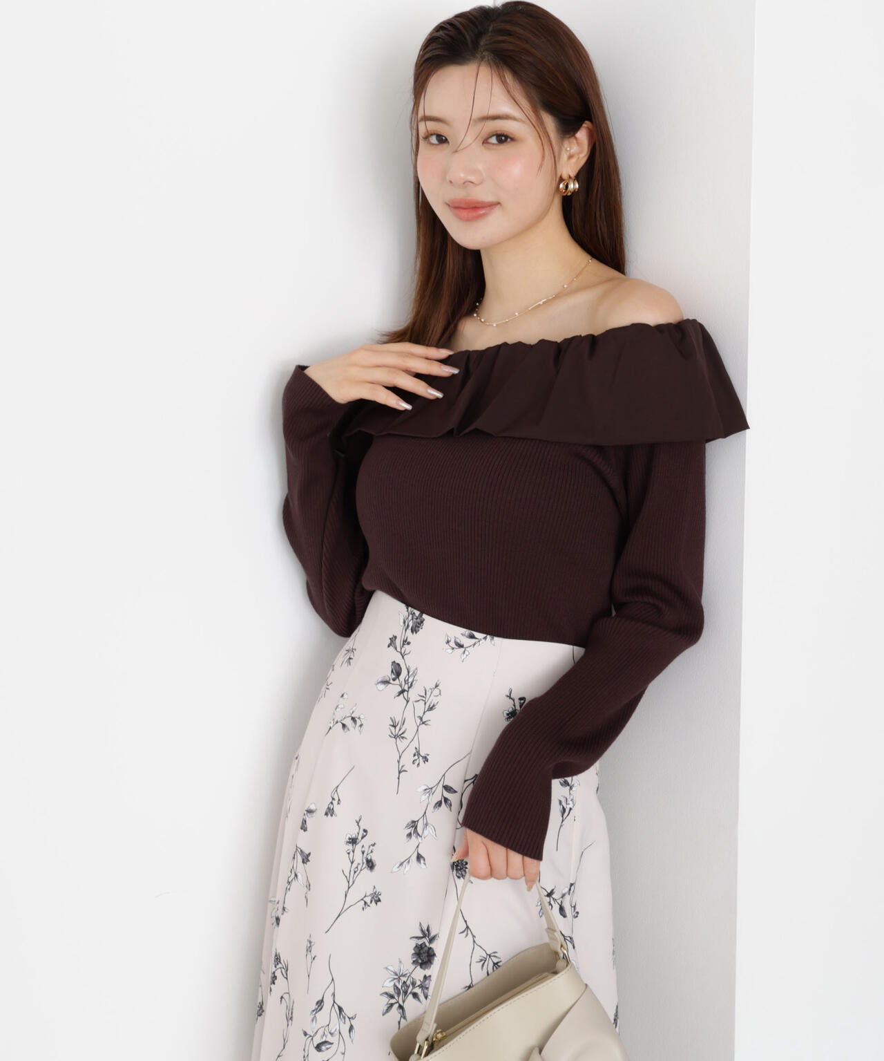 【松川星さん着用】フリルオフショル2wayニット