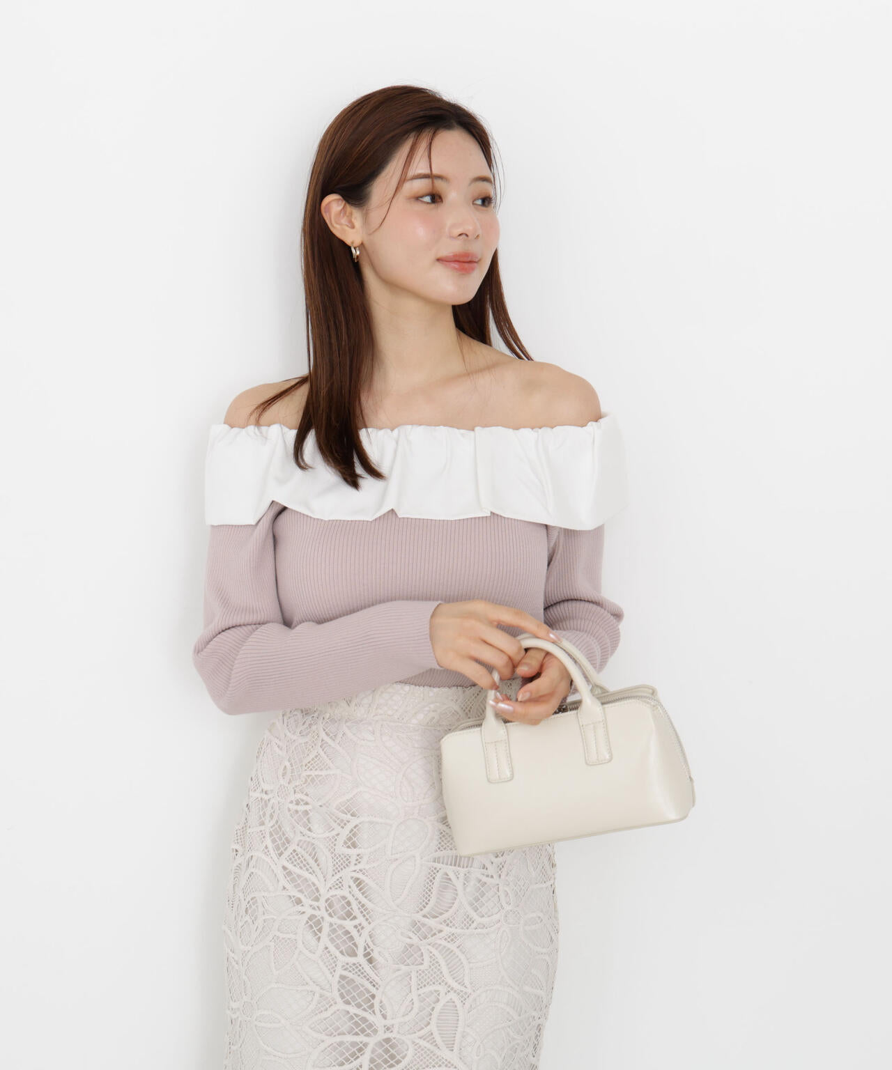 【松川星さん着用】フリルオフショル2wayニット