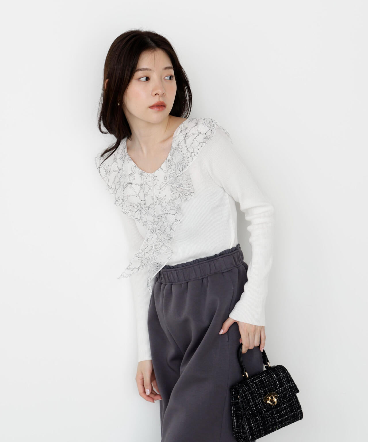 レースフリルニット