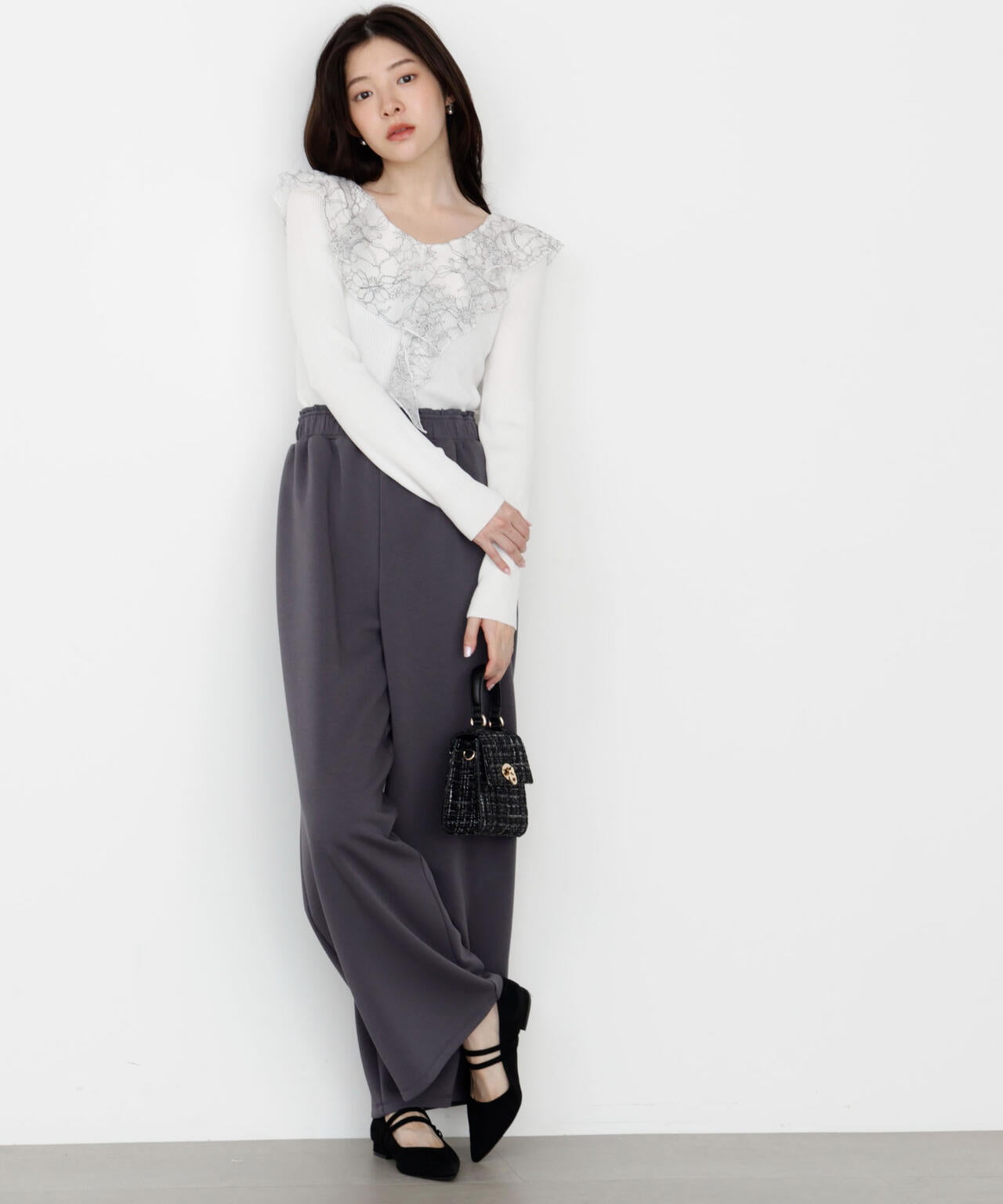 レースフリルニット