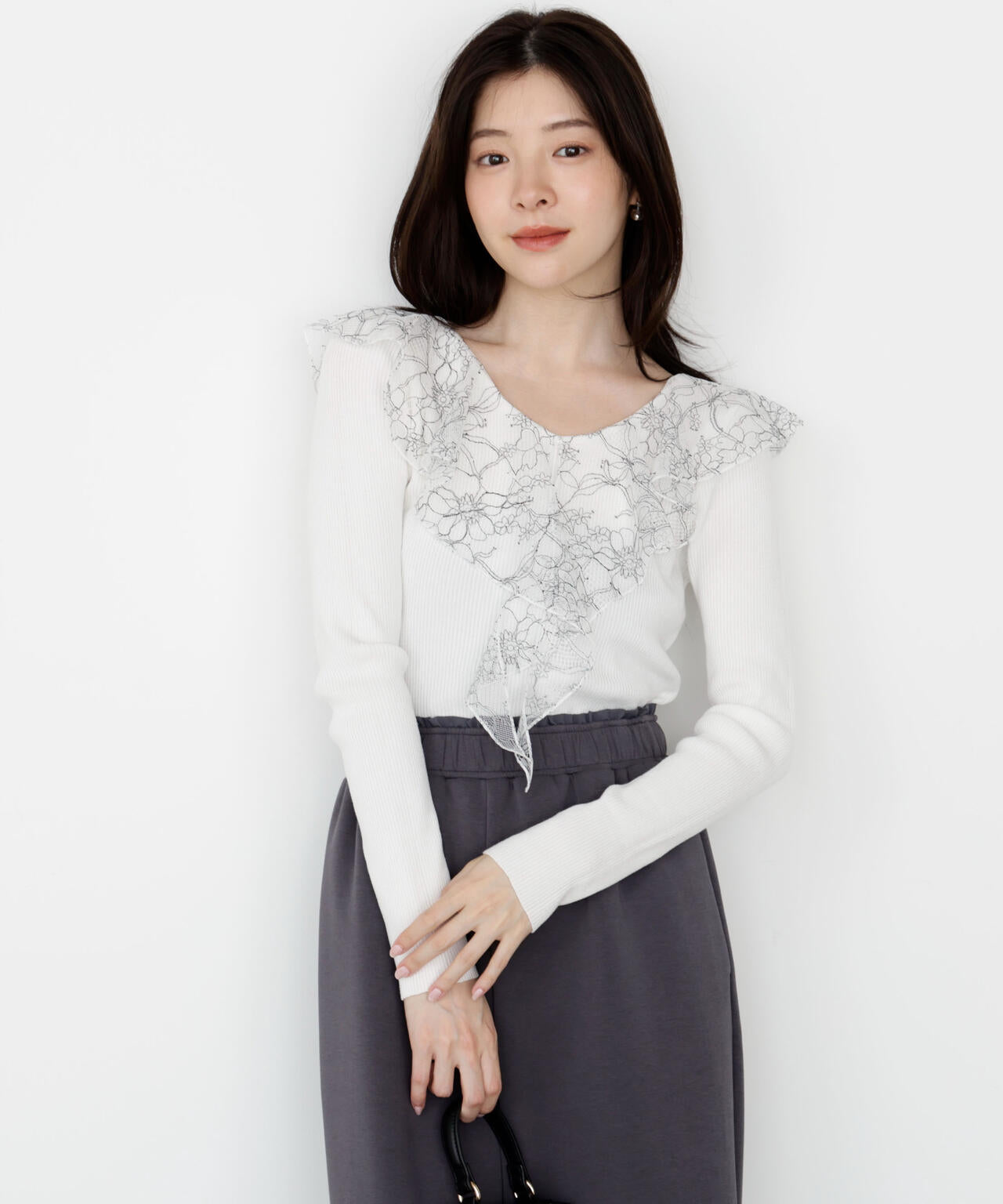 レースフリルニット