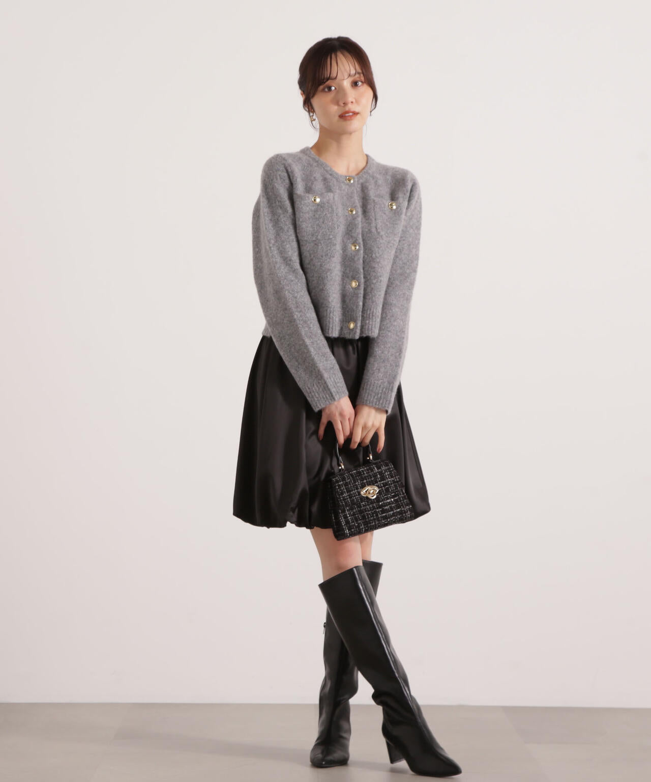 【加藤栞さん着用】釦POINTウール混カーディガン