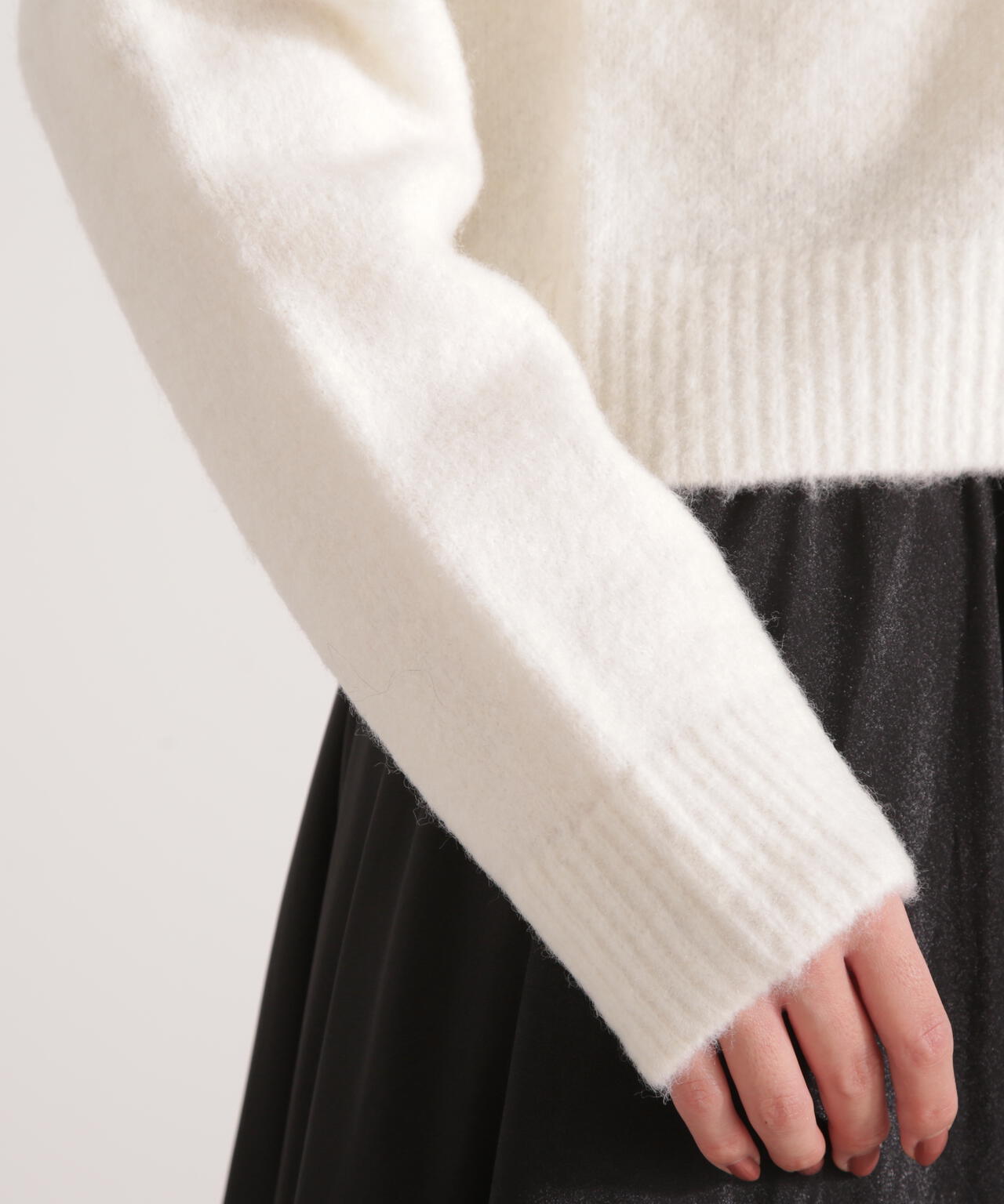 【加藤栞さん着用】釦POINTウール混カーディガン