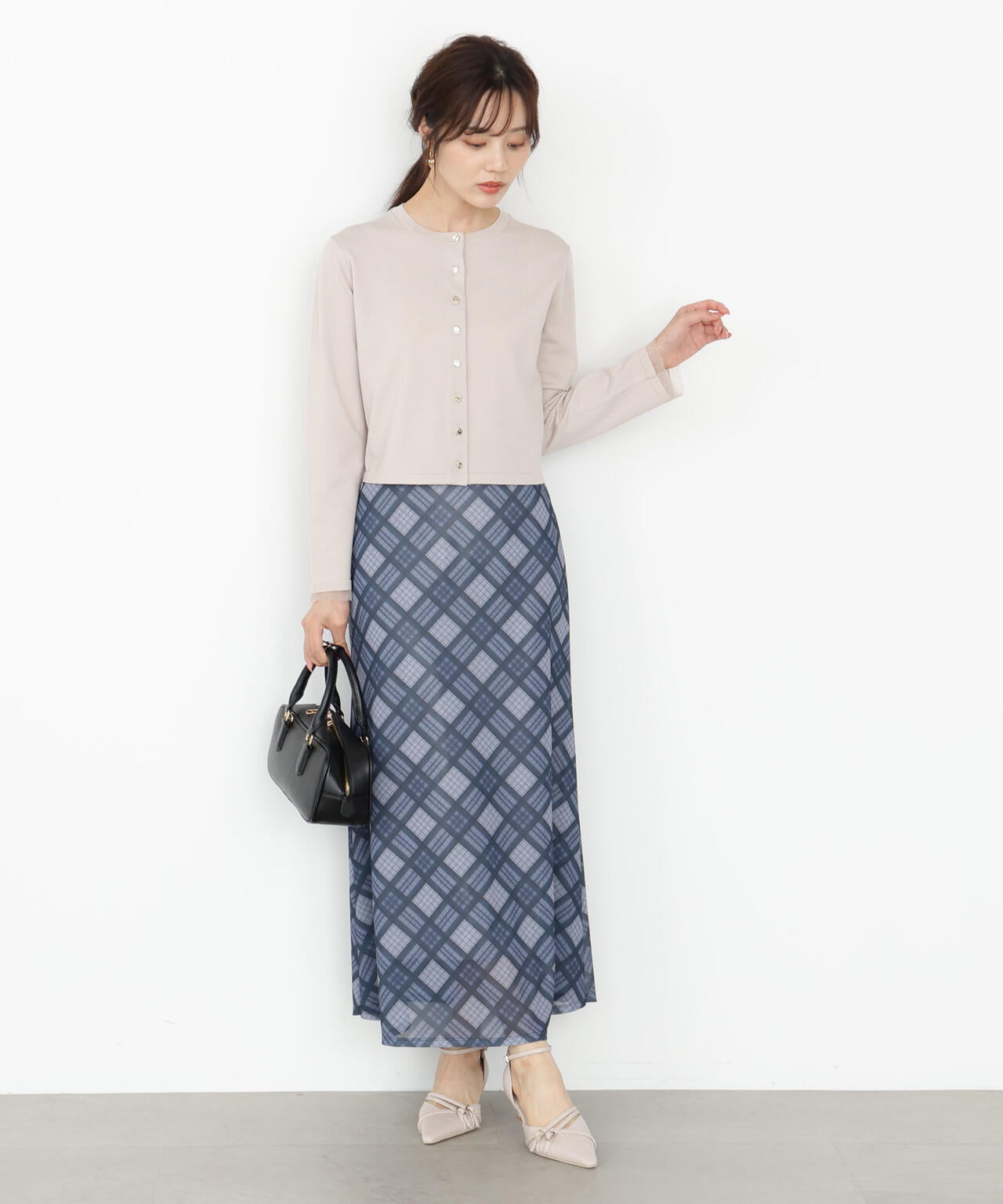 <ハンドウォッシャブル>ゴールド釦カーディガン