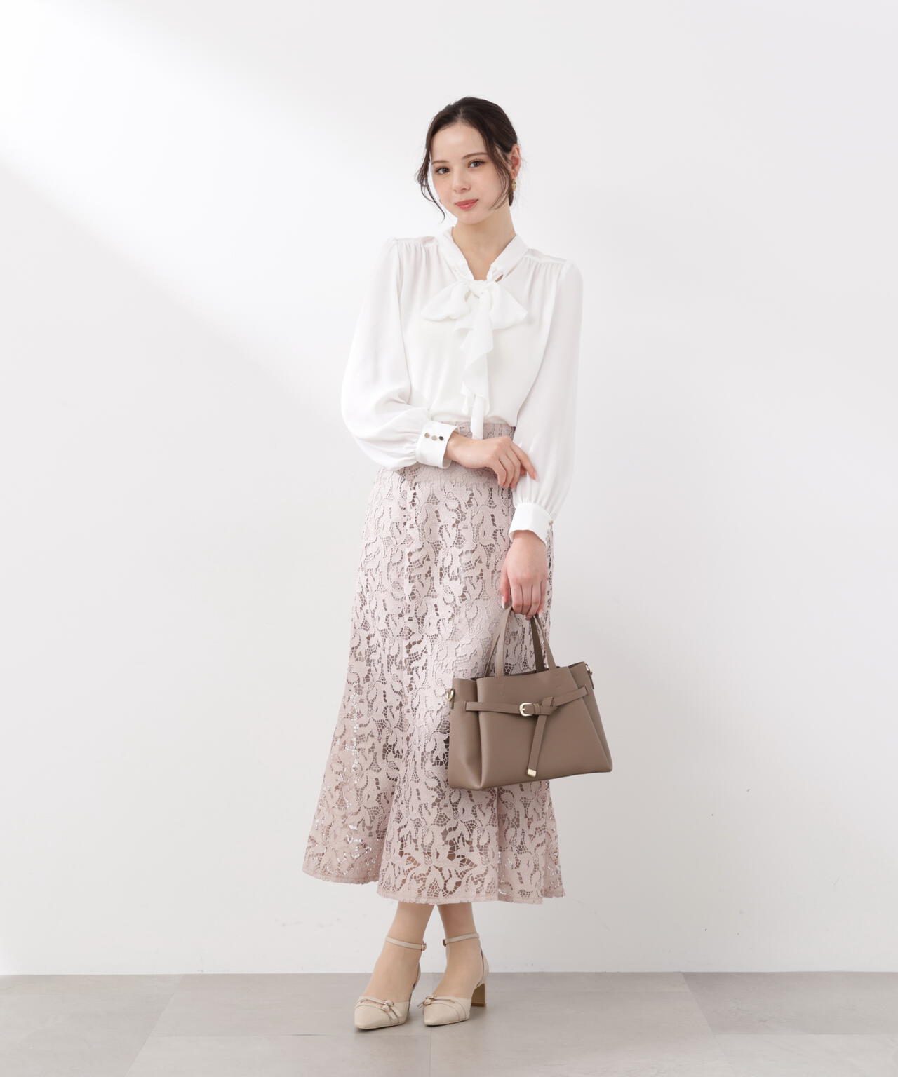 <ウォッシャブル>ラッフルリボンブラウス