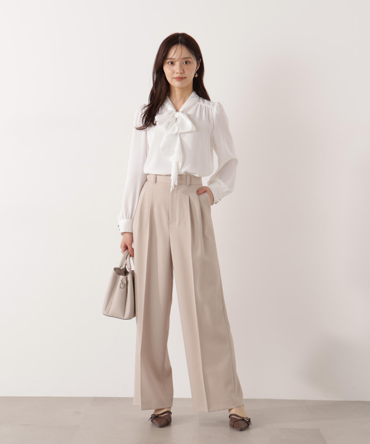 <ウォッシャブル>ラッフルリボンブラウス