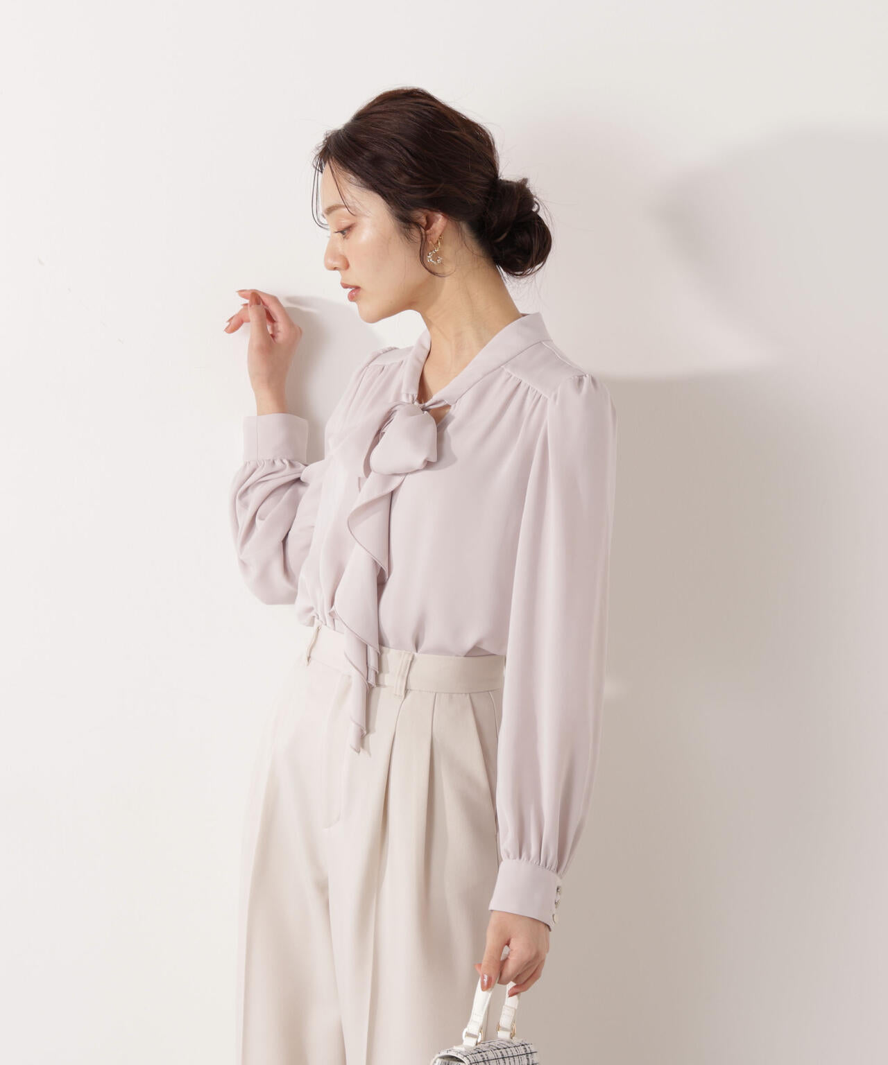 <ウォッシャブル>ラッフルリボンブラウス