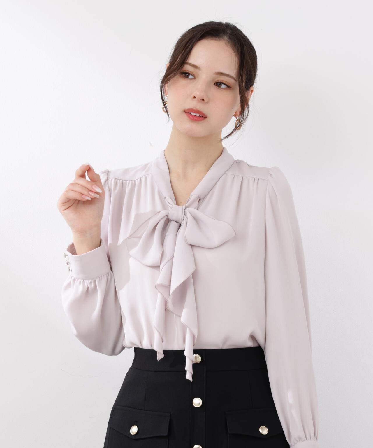 <ウォッシャブル>ラッフルリボンブラウス