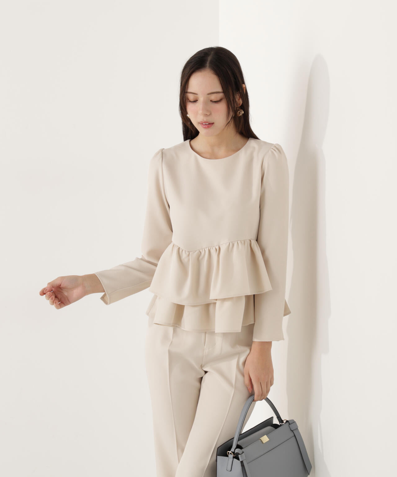 ランダムヘムペプラムブラウス