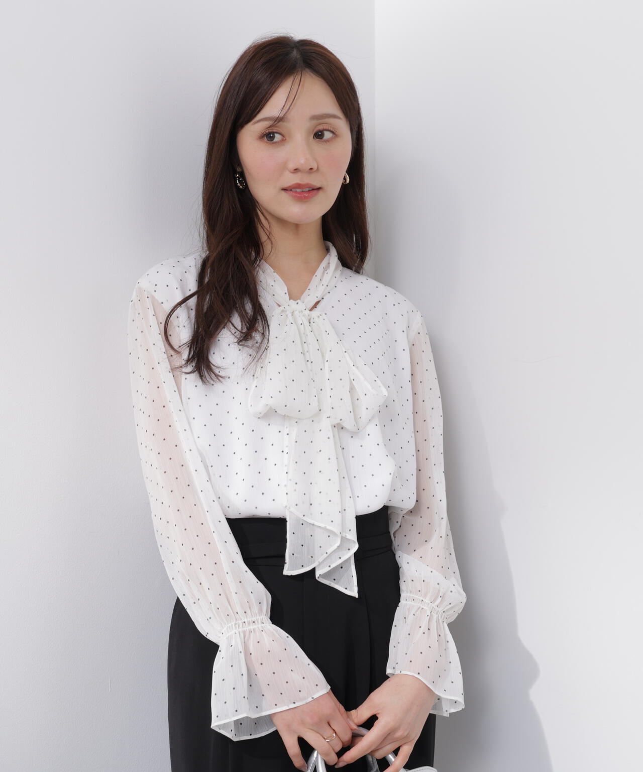 ビッグリボンブラウス