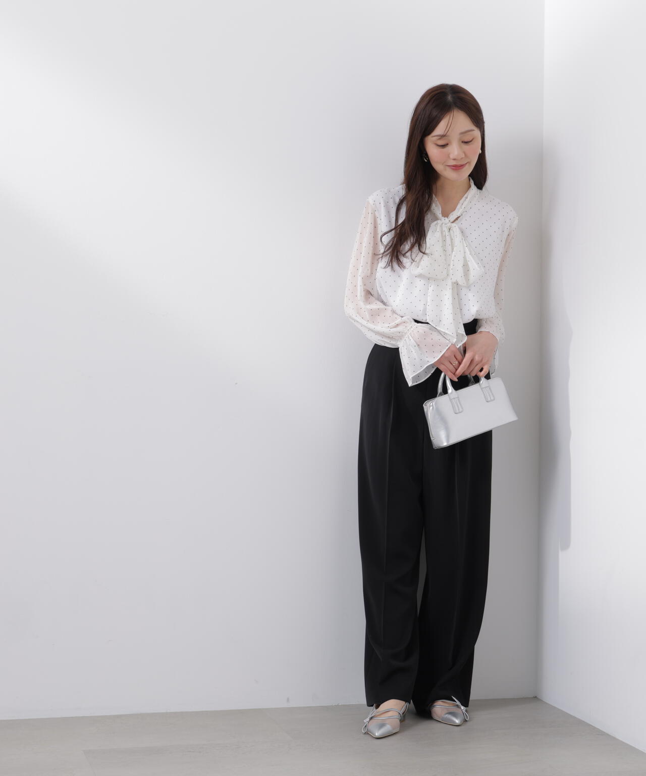 ビッグリボンブラウス