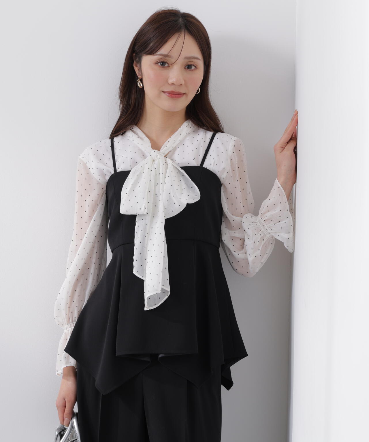 ビッグリボンブラウス