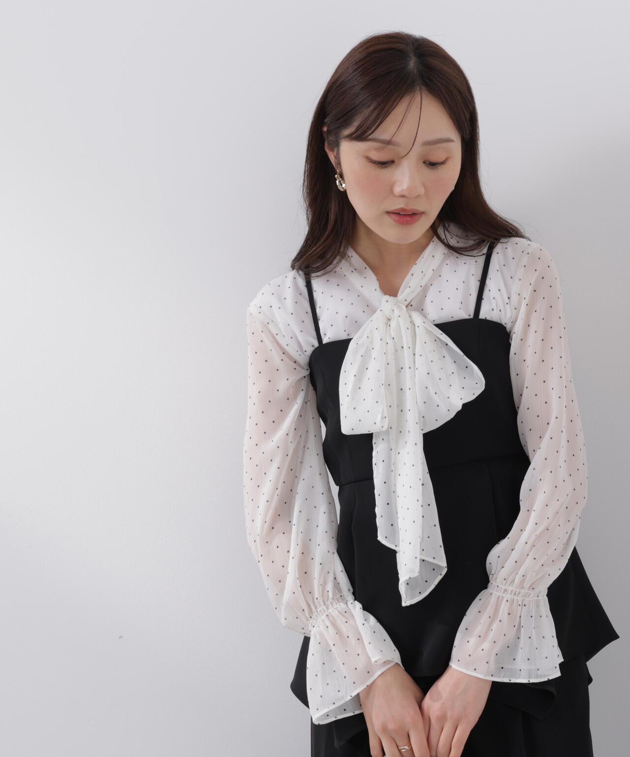 ビッグリボンブラウス