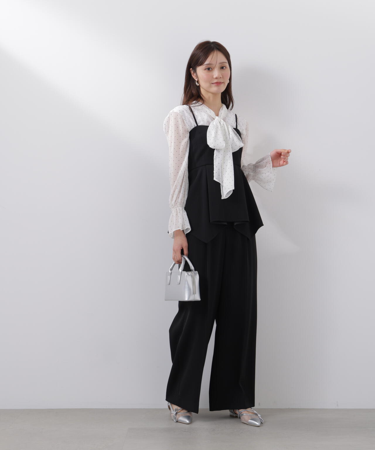 ビッグリボンブラウス