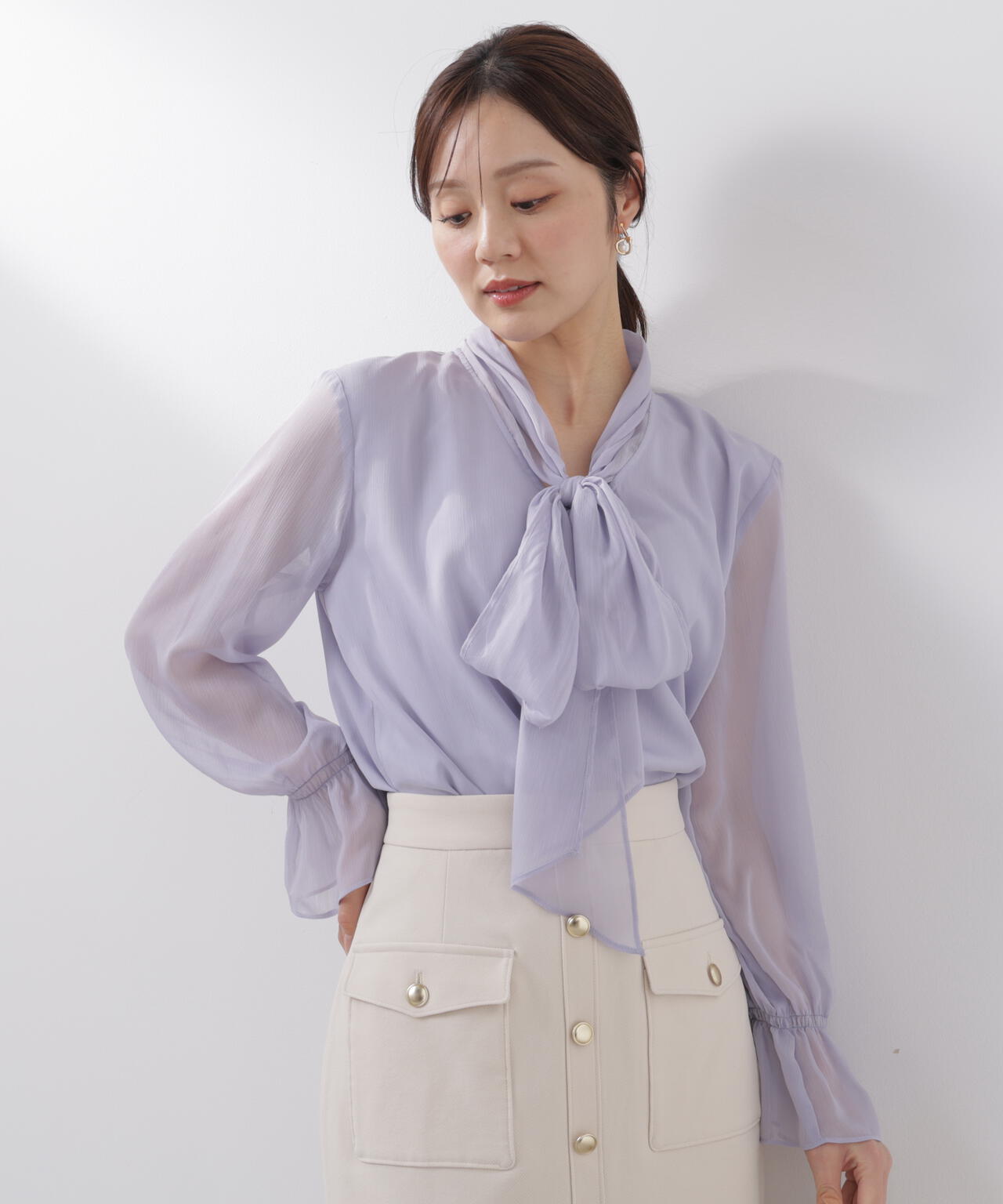 ビッグリボンブラウス