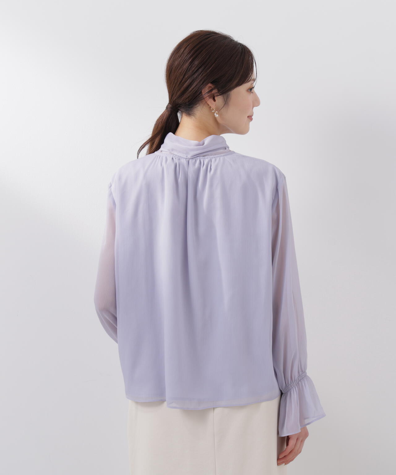 ビッグリボンブラウス