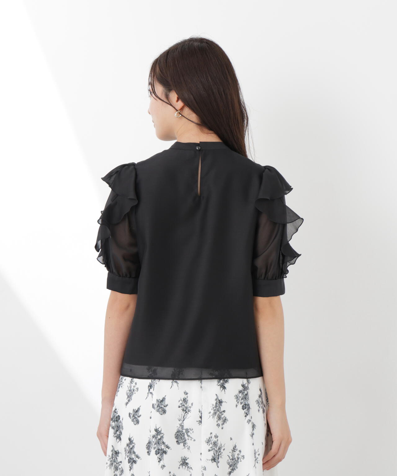 【6/5~6/7 オンライン限定2buy10%OFF対象】<ウォッシャブル>フリルスリーブタックブラウス