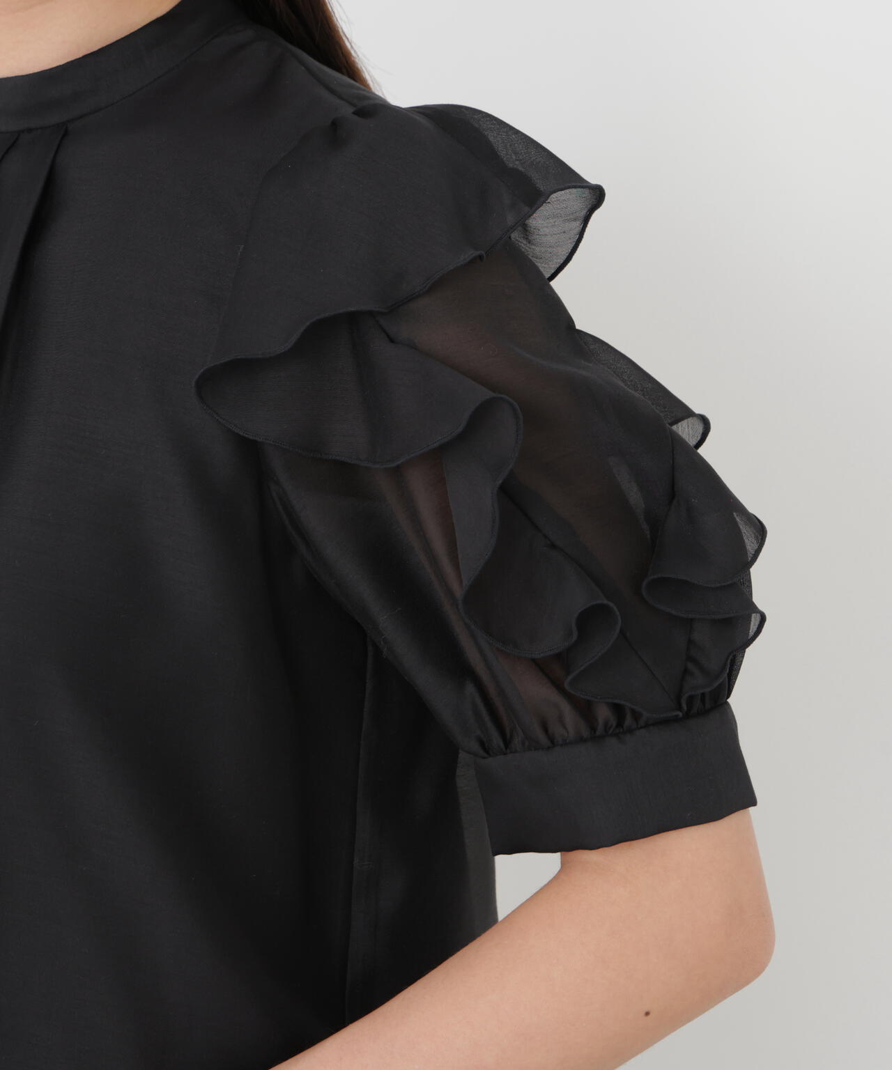 【6/5~6/7 オンライン限定2buy10%OFF対象】<ウォッシャブル>フリルスリーブタックブラウス